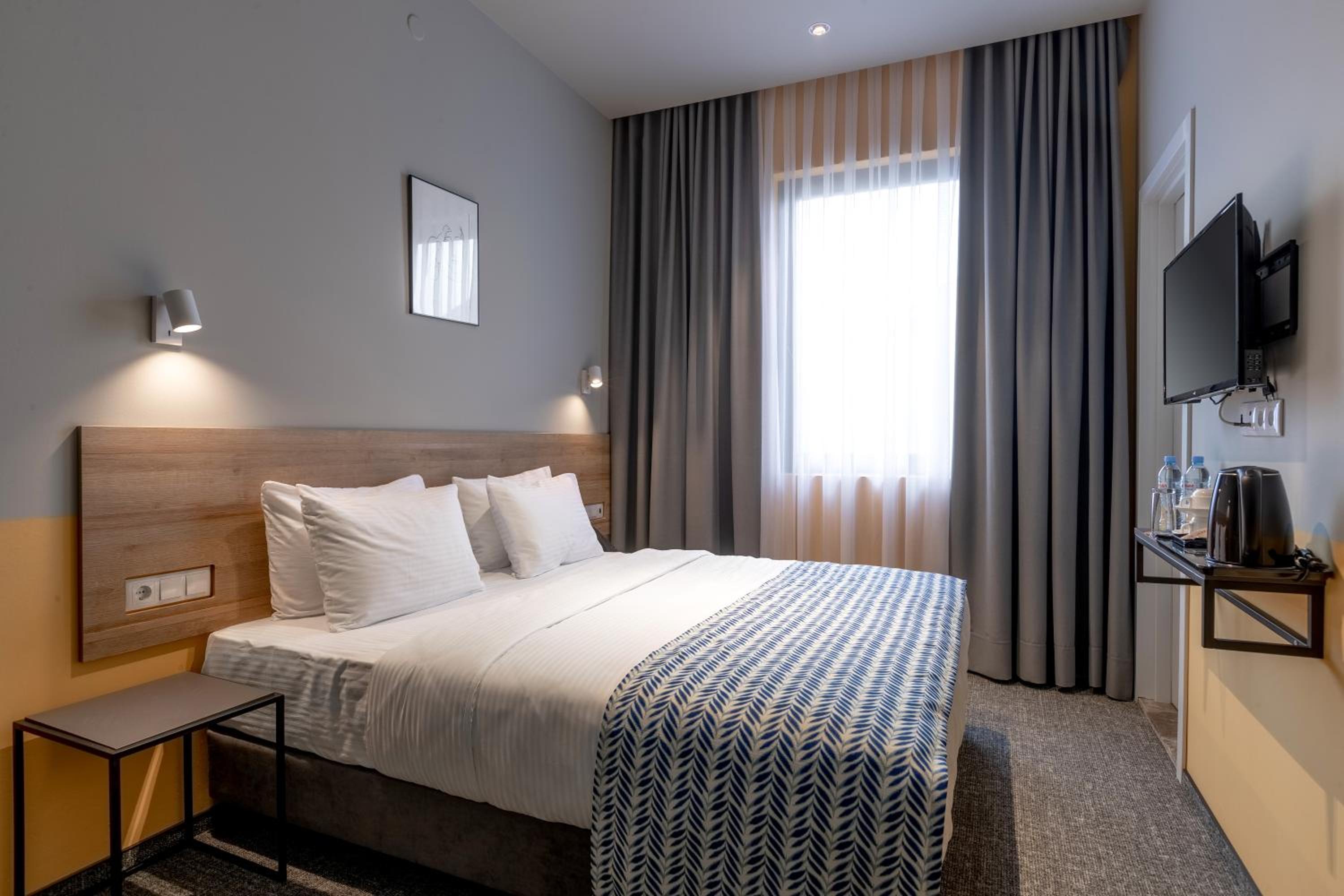 Standard Double or Twin Room photo 2