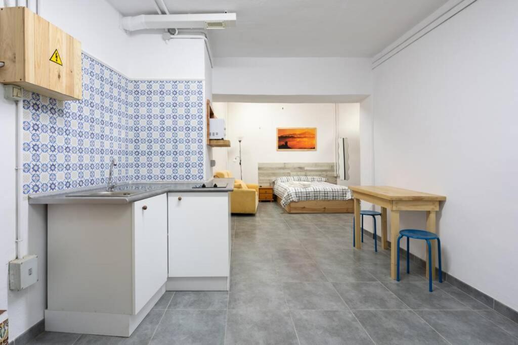 One-Bedroom Apartment - Photo 8