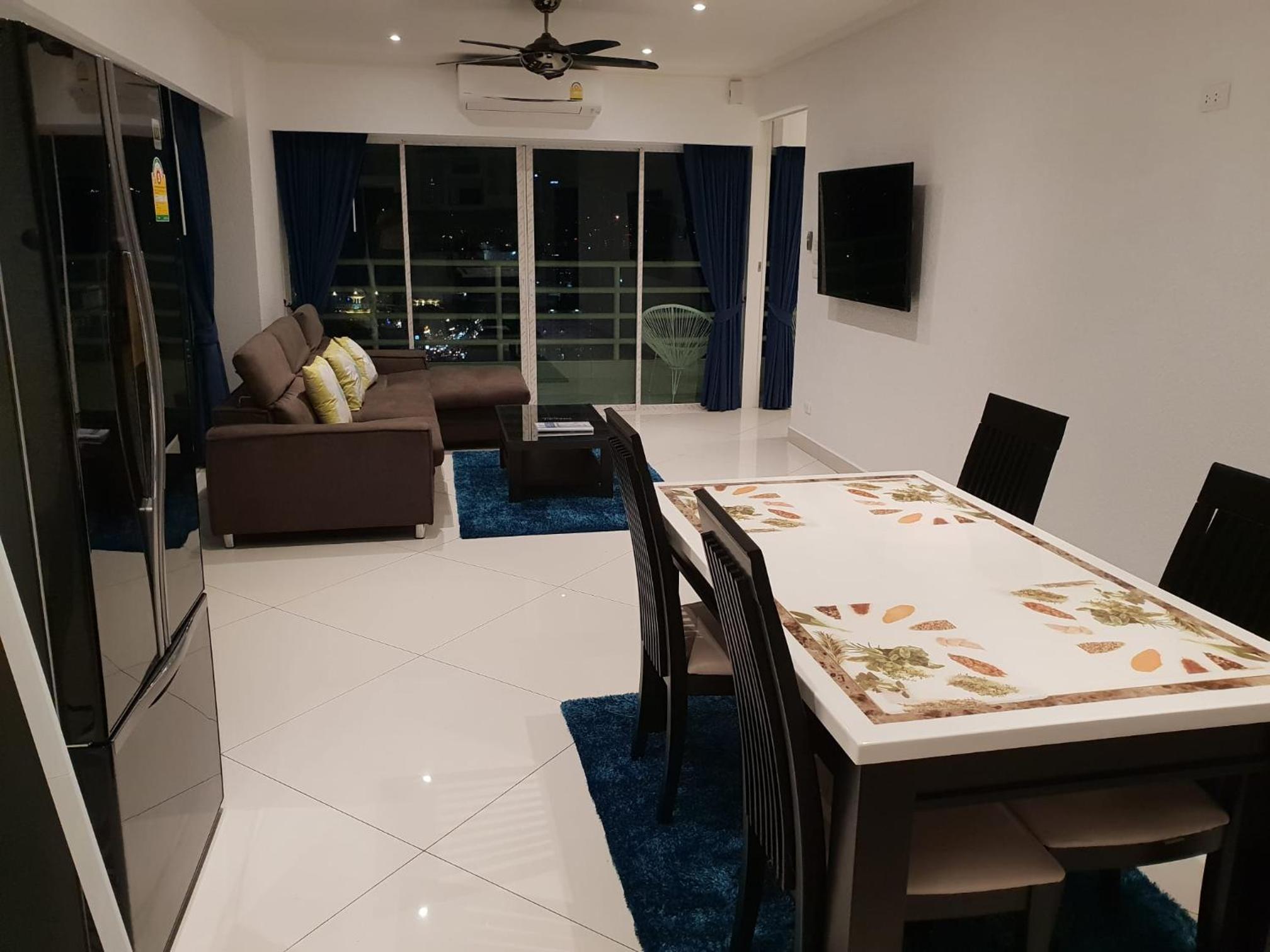 Two-Bedroom Apartment - Photo 10