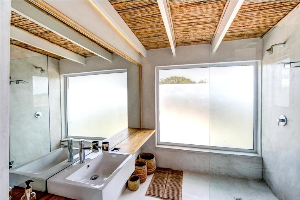 Deluxe Double or Twin Room - Photo 5