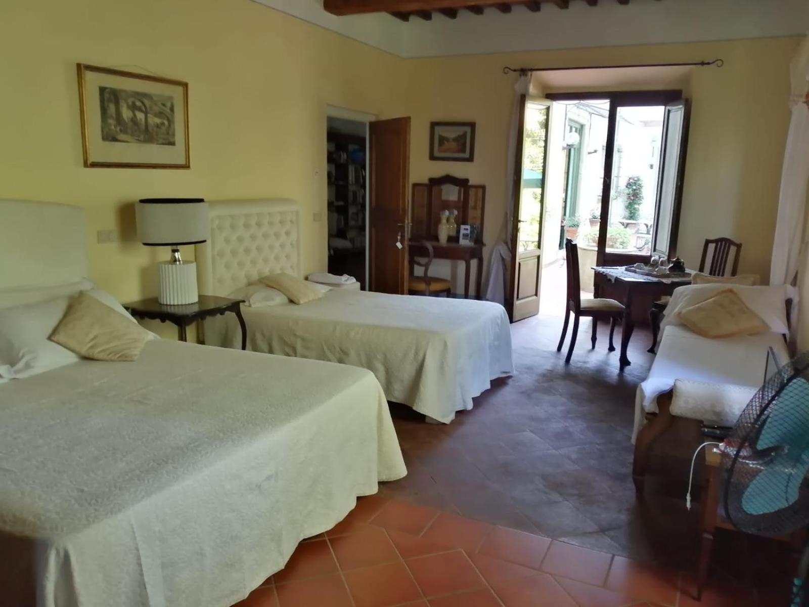 Triple Room with Terrace - Photo 4