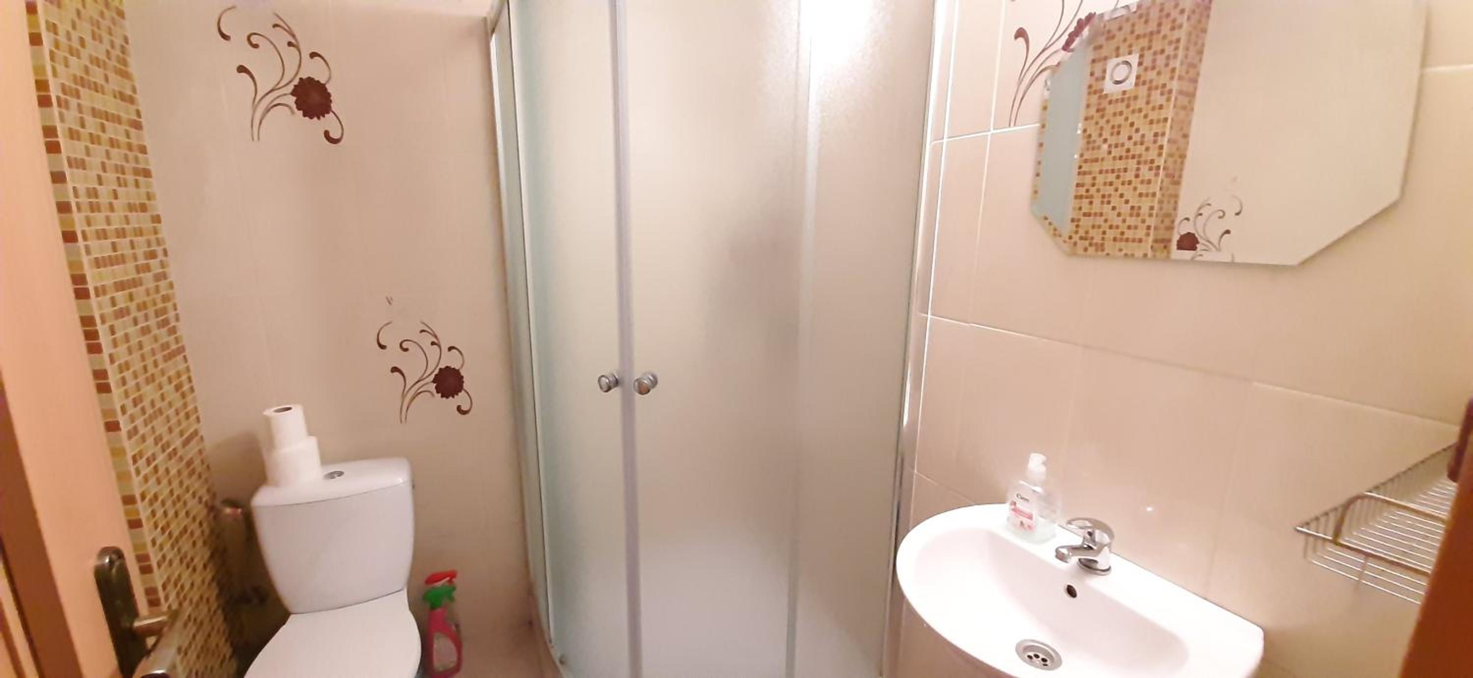 Triple Room with Private Bathroom - Photo 18