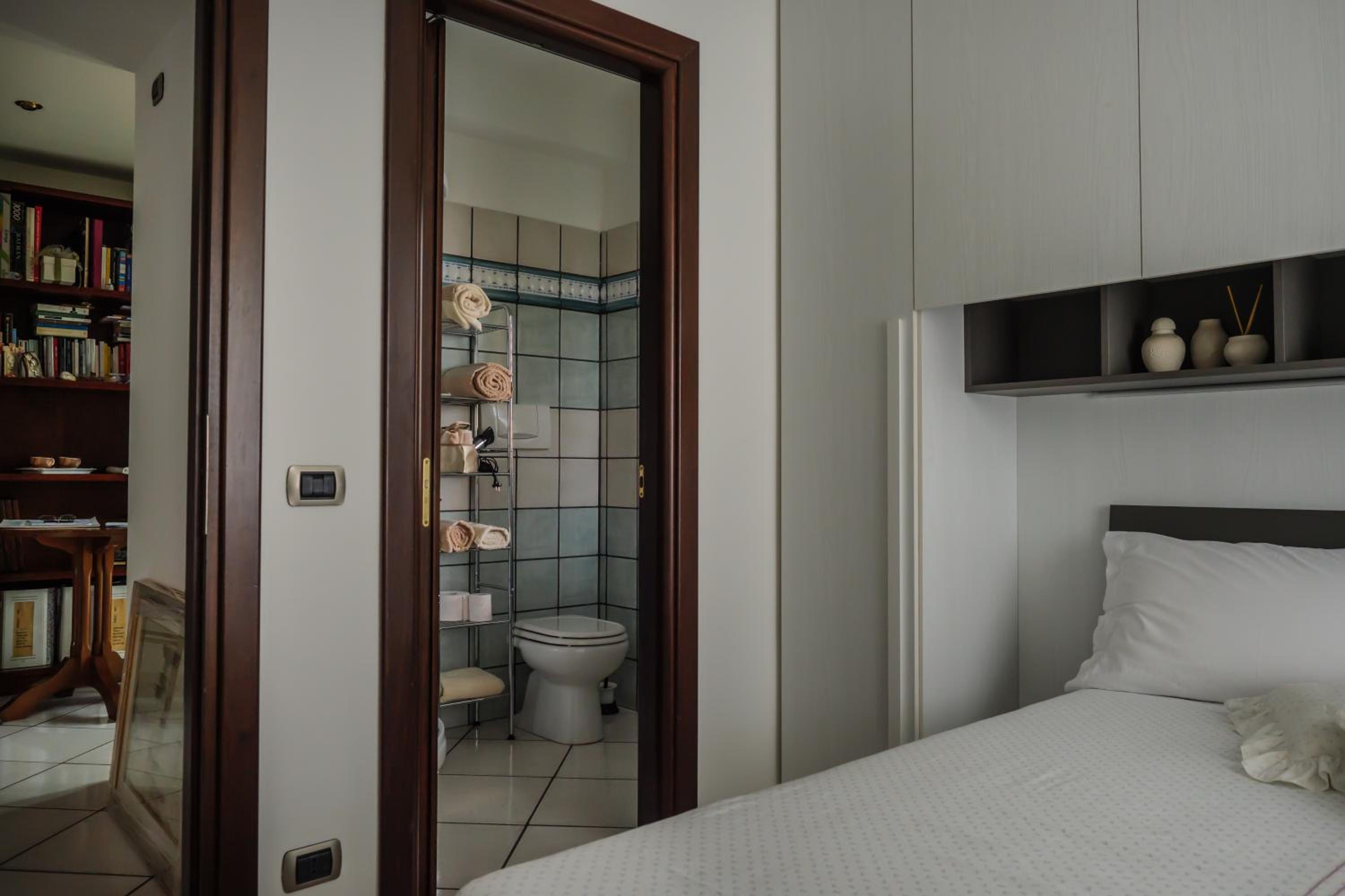 Double Room with Private Bathroom photo 2