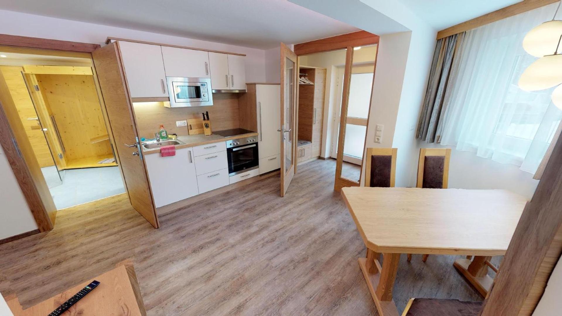 One-Bedroom Apartment with Infrared Cabin - Photo 3