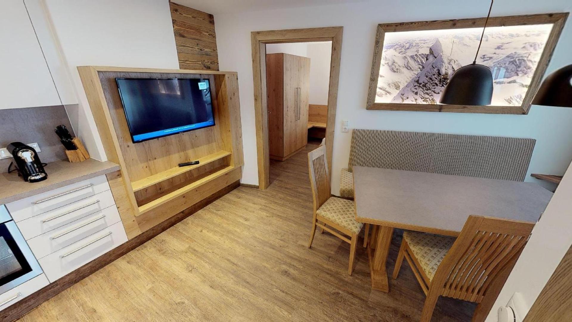 Two-Bedroom Apartment with Infrared Cabin - Photo 1
