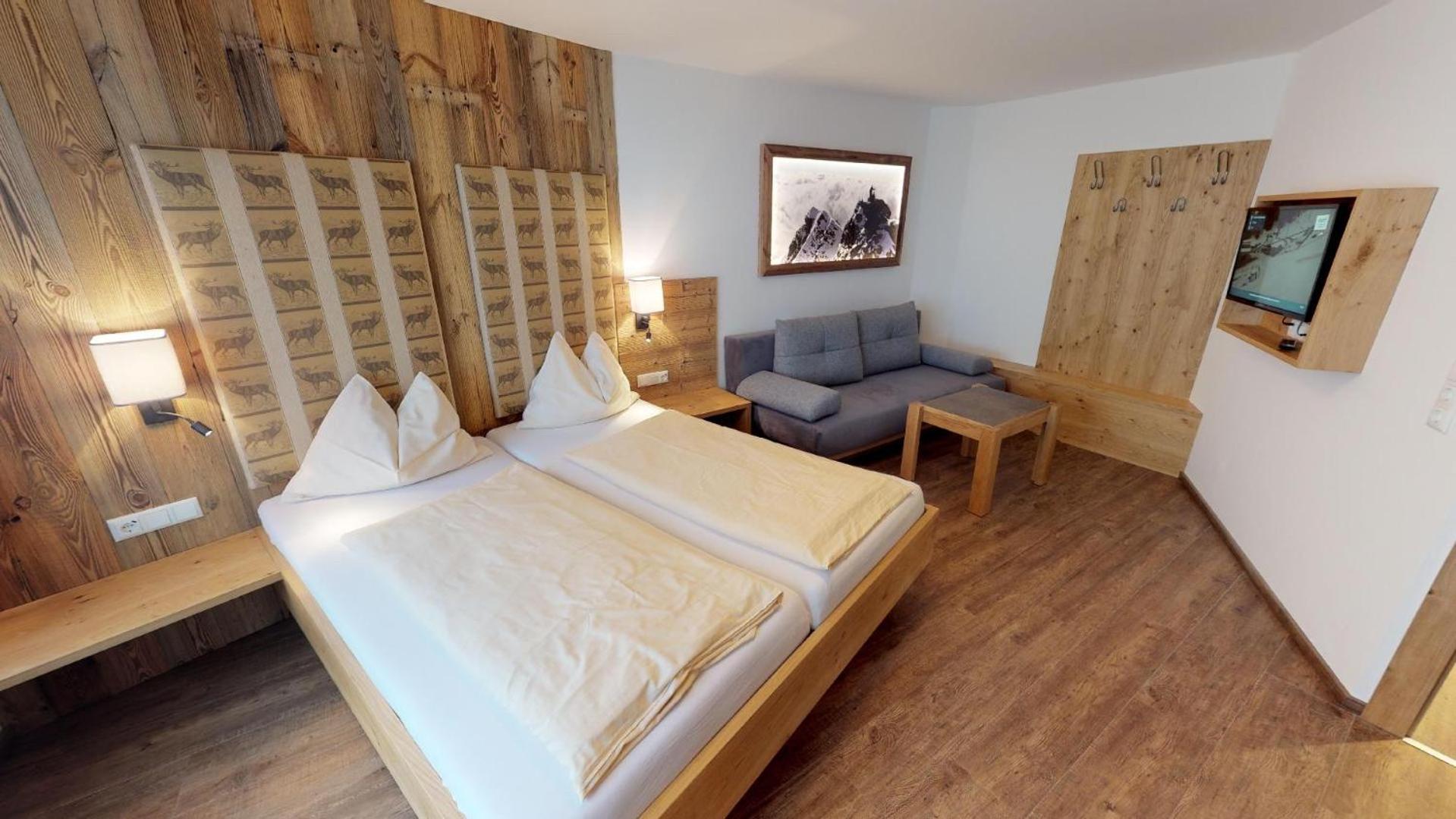 Two-Bedroom Apartment with Infrared Cabin - Photo 6