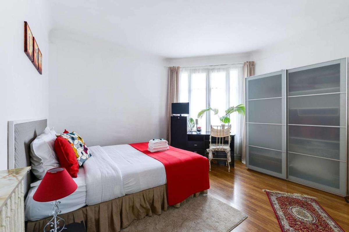 Apartment photo 2