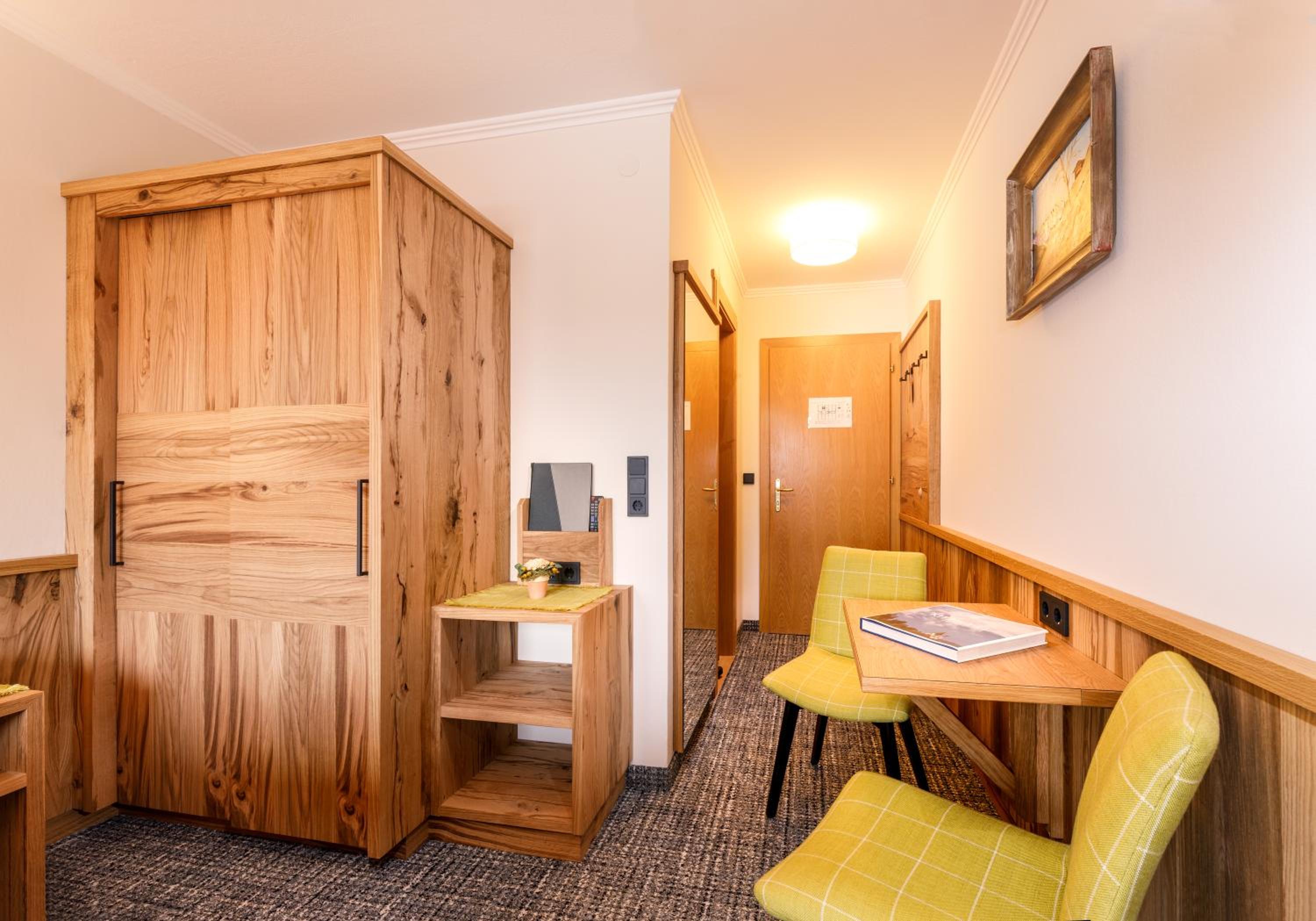 Double Room with Balcony - Photo 1