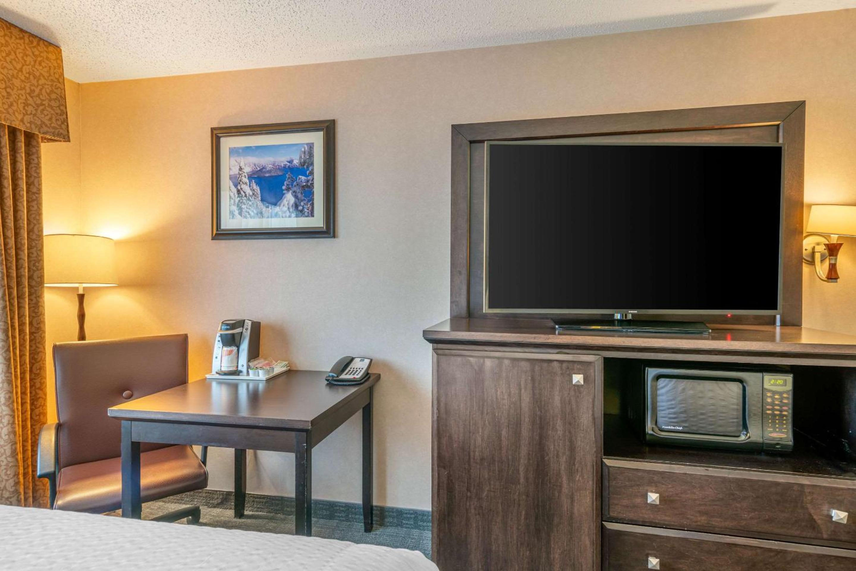 King Room - Non-Smoking photo 3