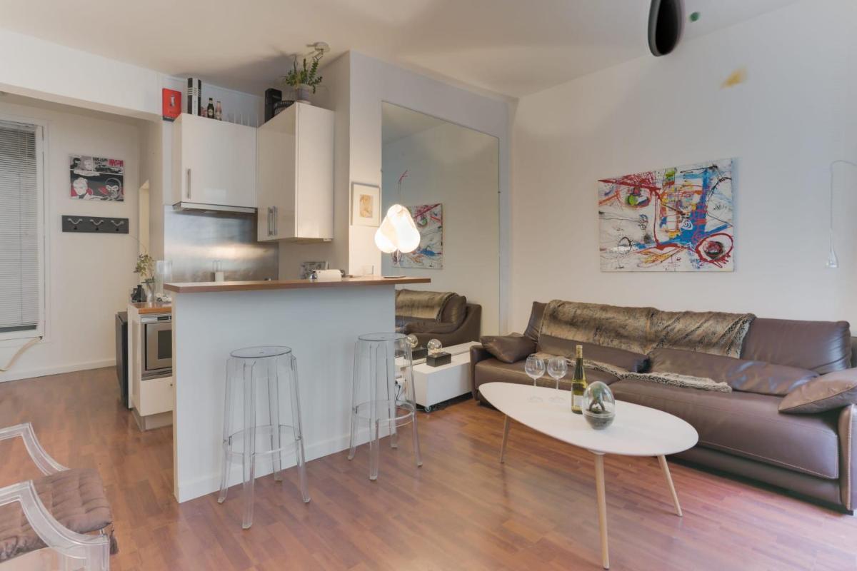 Apartment photo 2