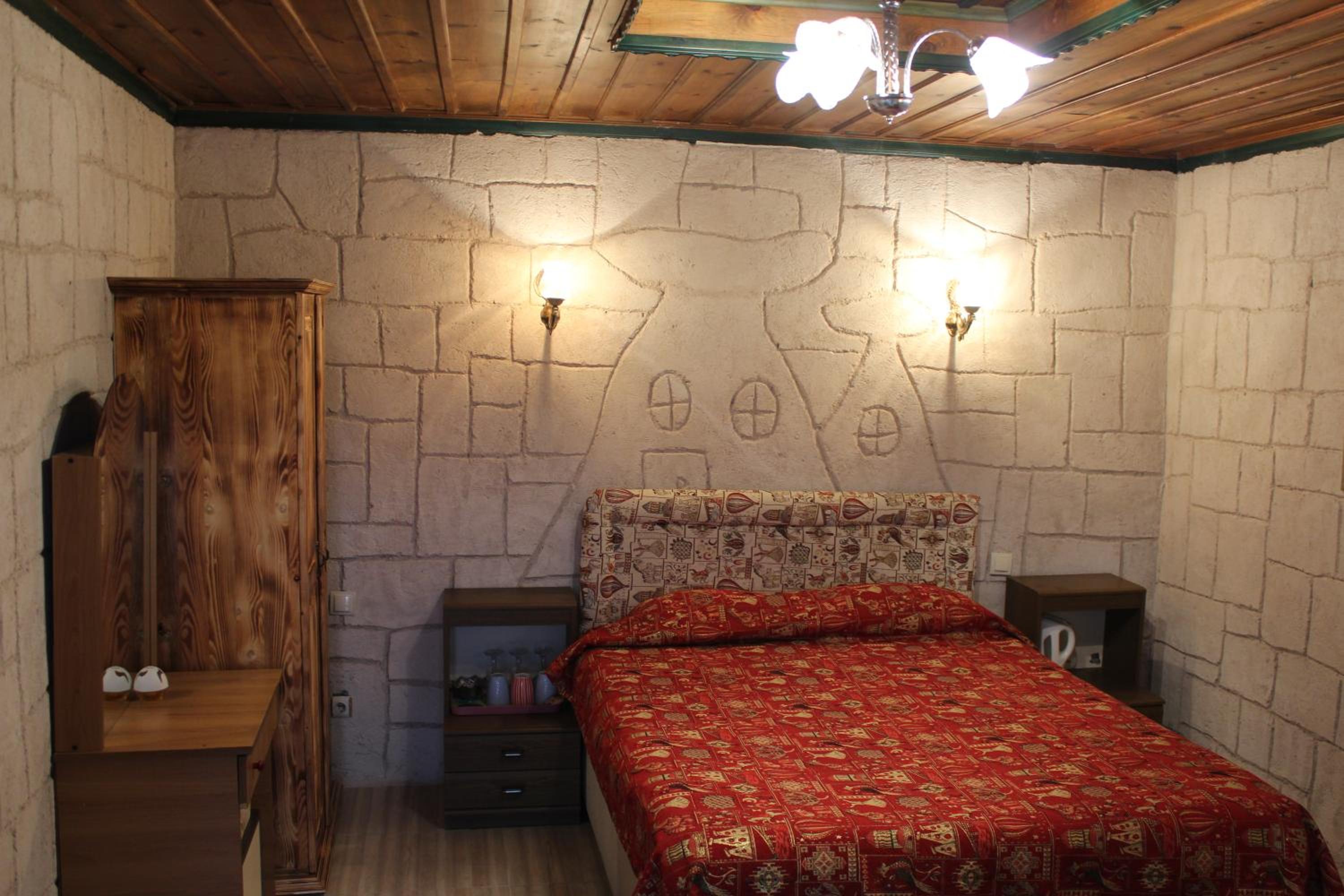 Standard Stone Room photo 1