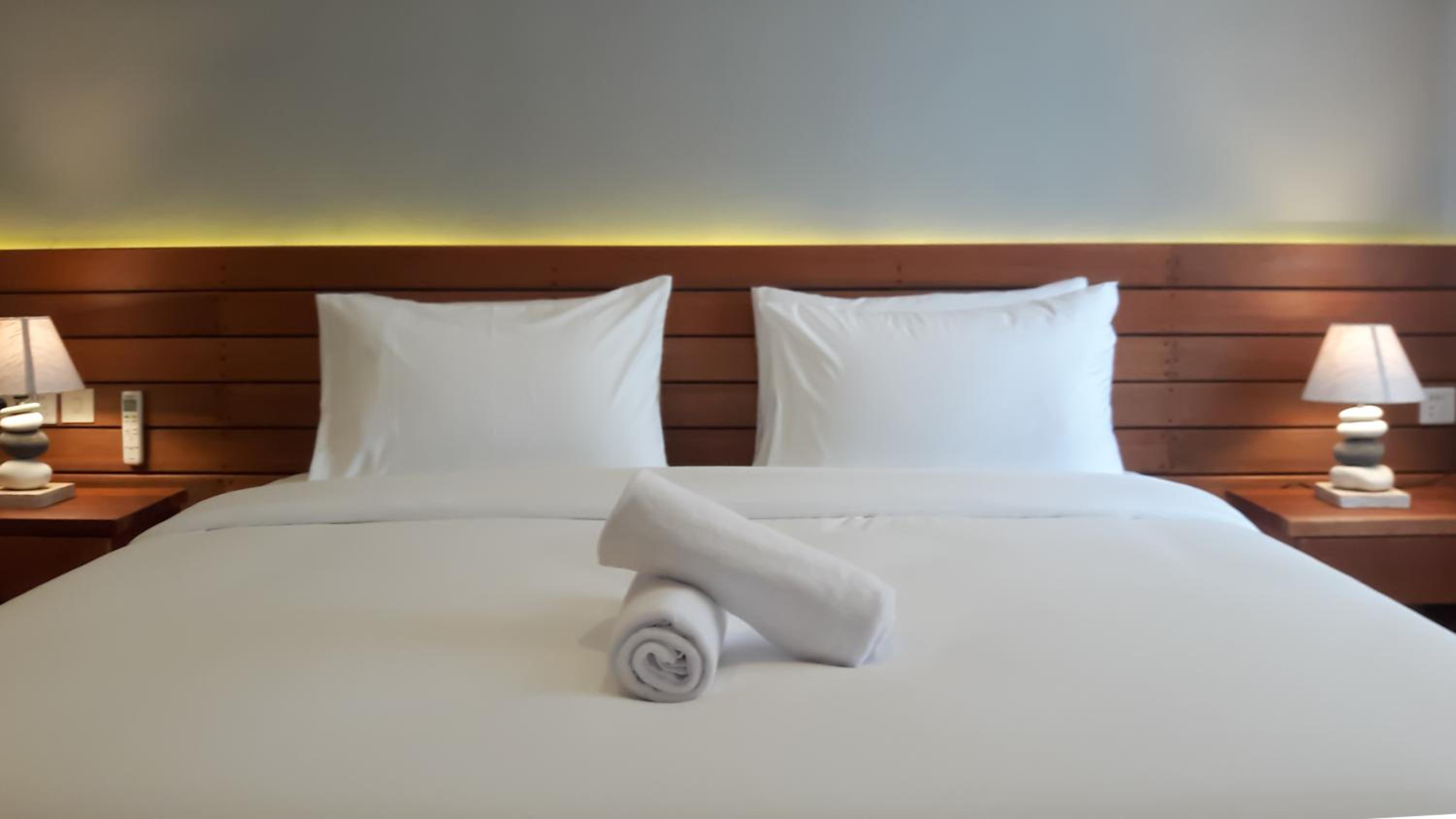 Deluxe Double or Twin Room with Pool Access - Photo 3