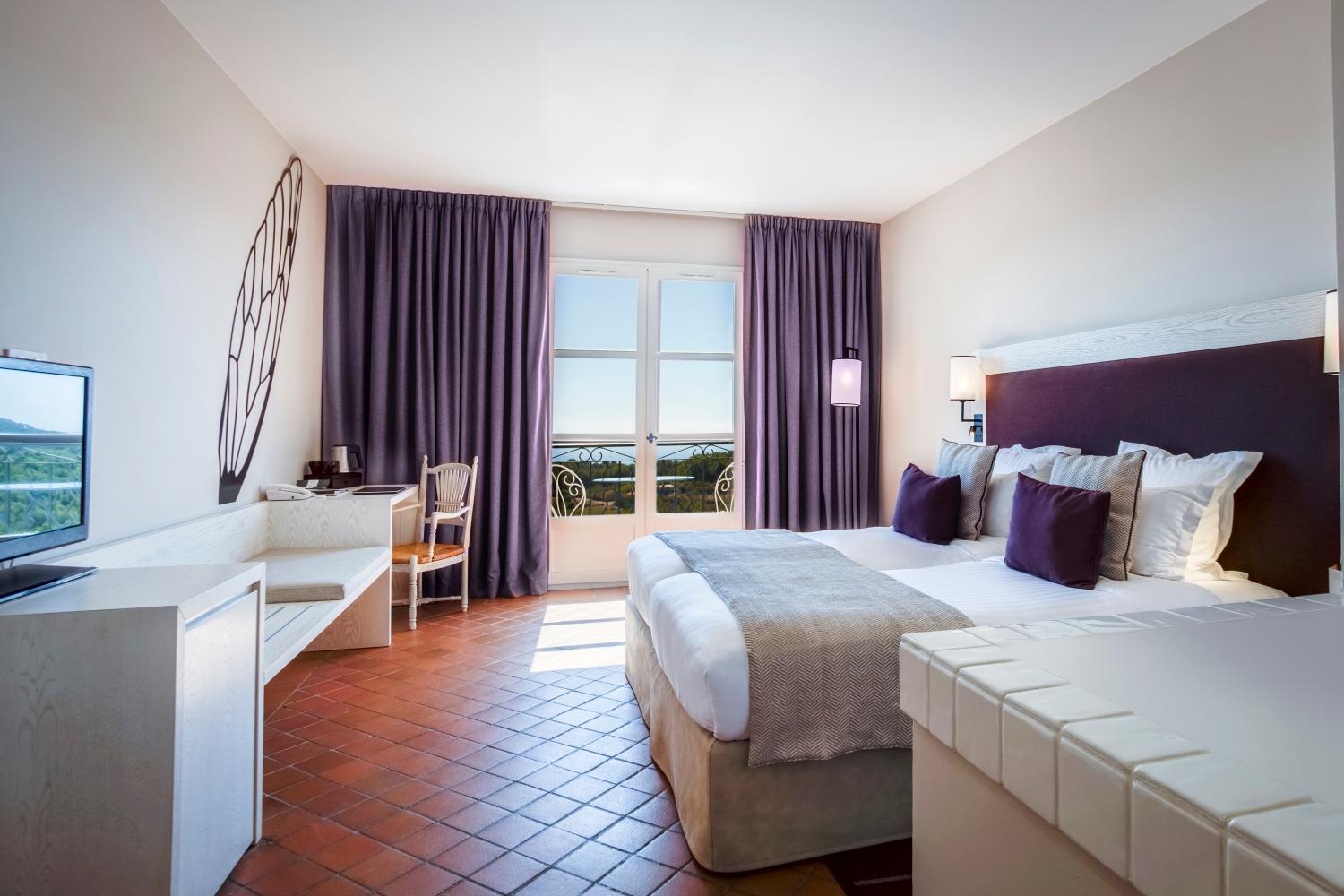 Superior Double Room with Sea View - Photo 4