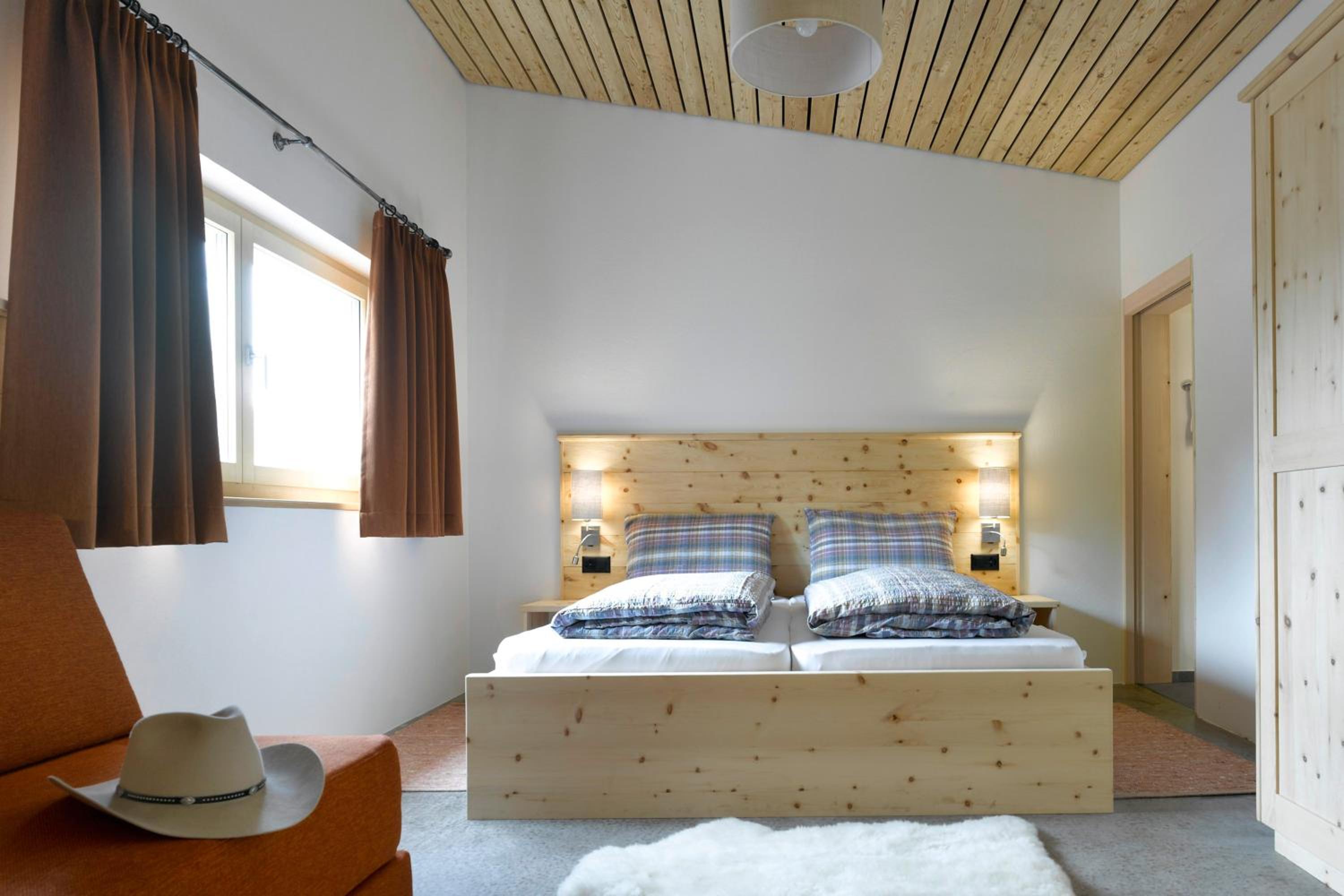 Standard Double Room - Photo 2