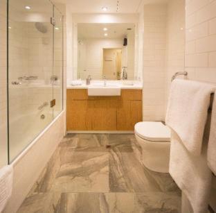 Lakefront Three-Bedroom Villa - Photo 19