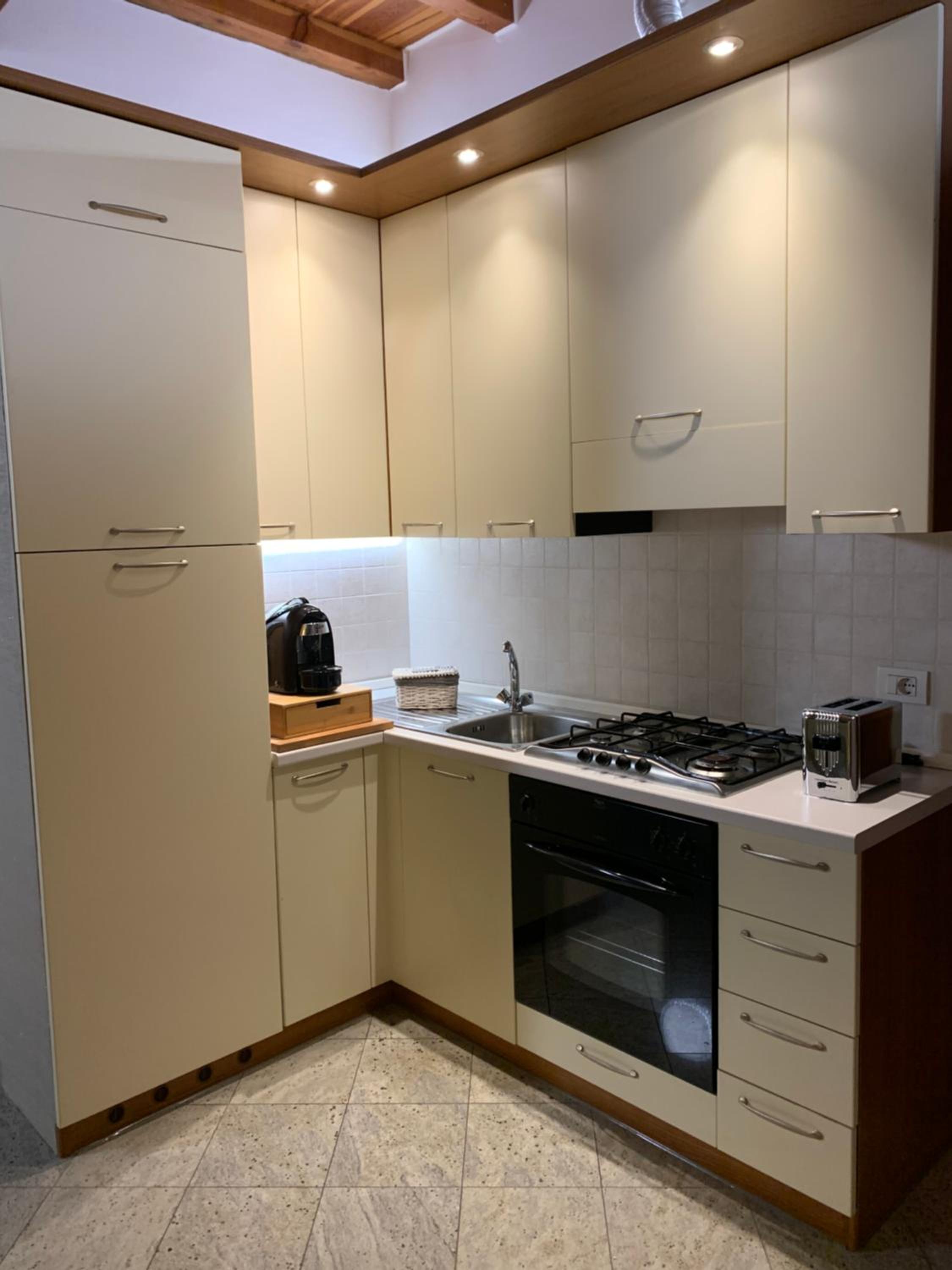 One-Bedroom Apartment - Photo 5