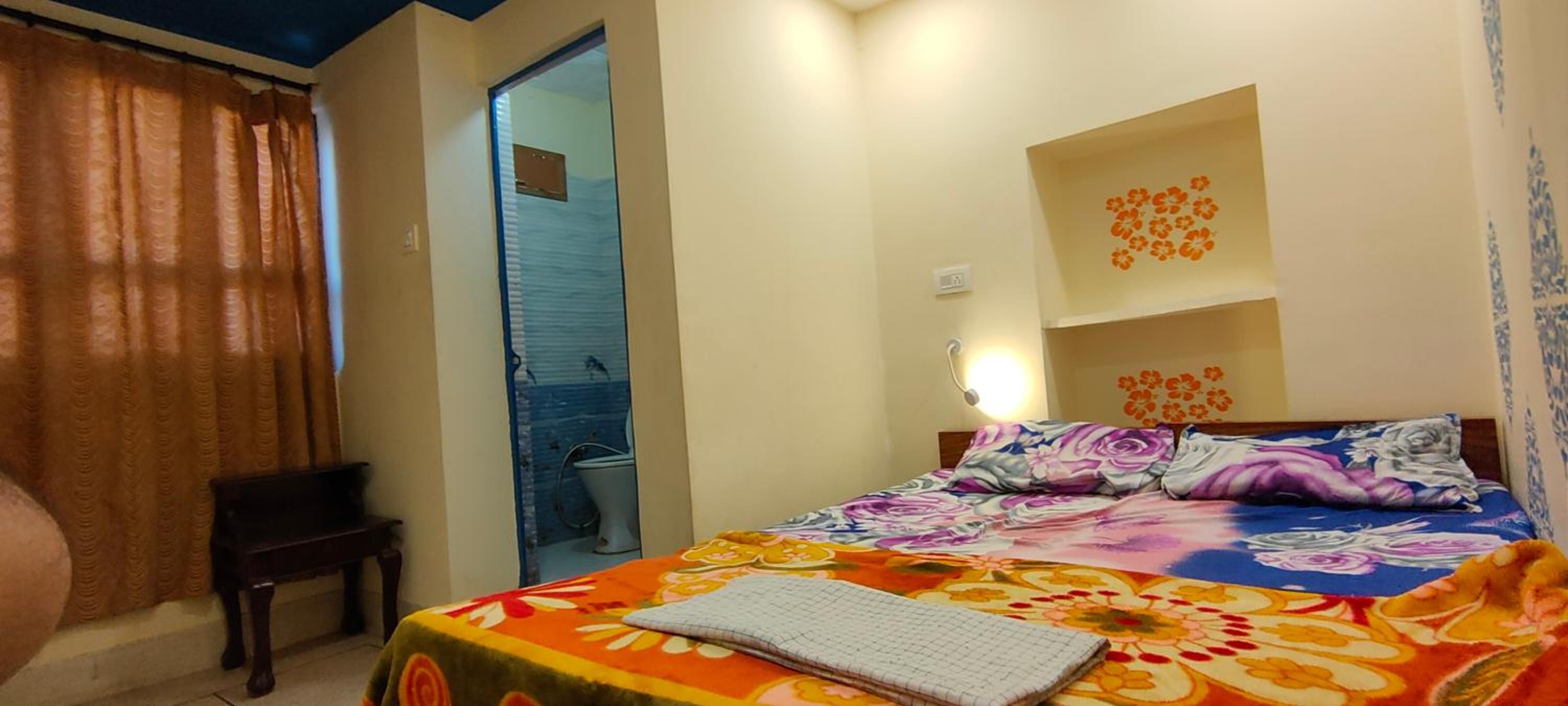 Budget Double Room photo 3