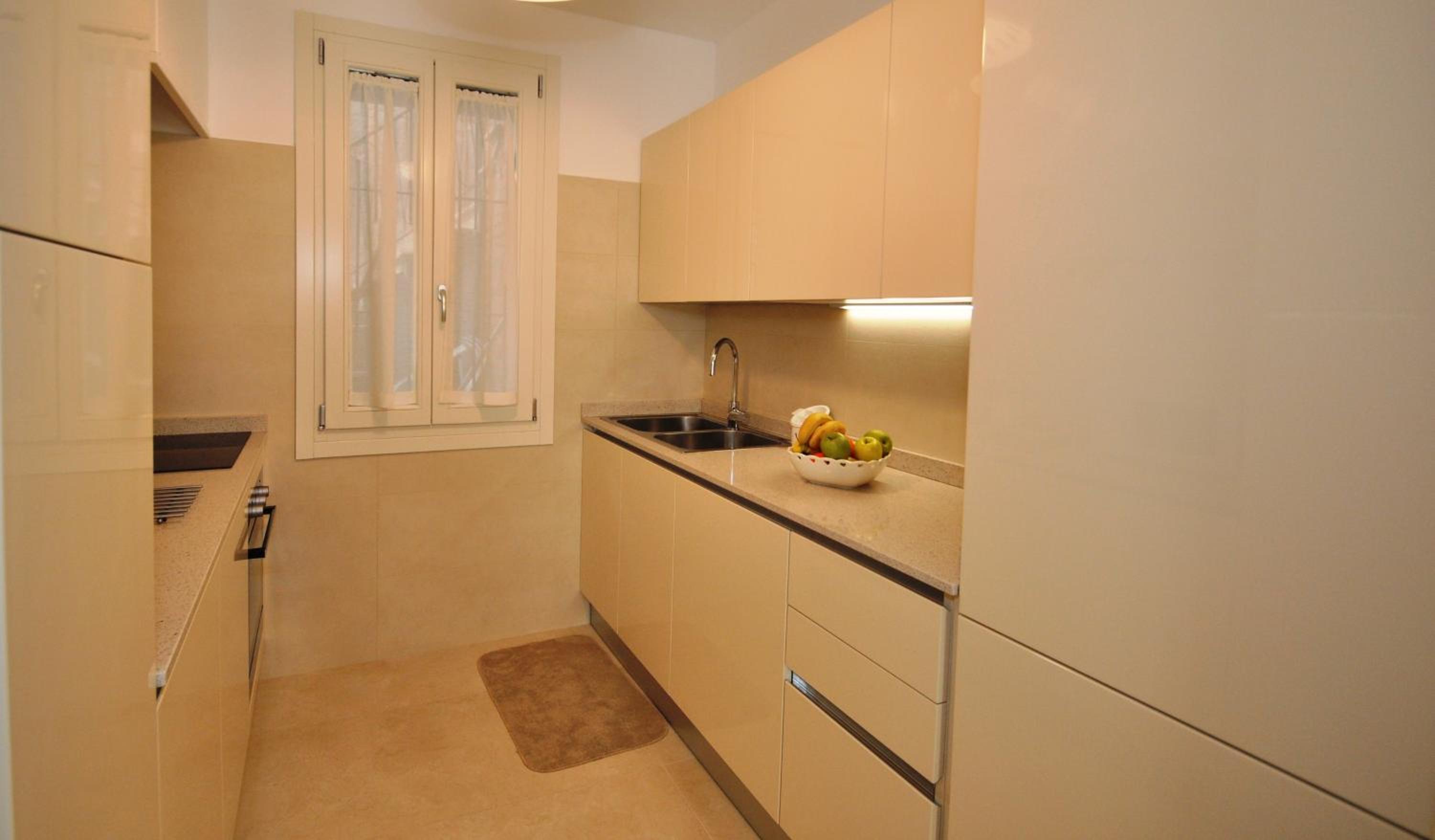 Three-Bedroom House photo 3