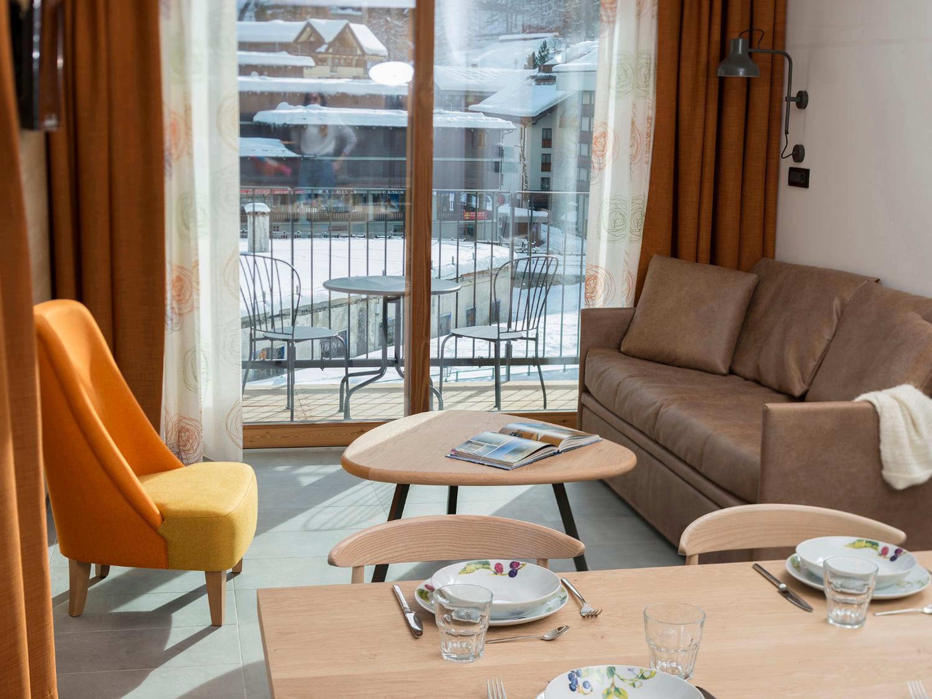 One-Bedroom Apartment - Photo 1
