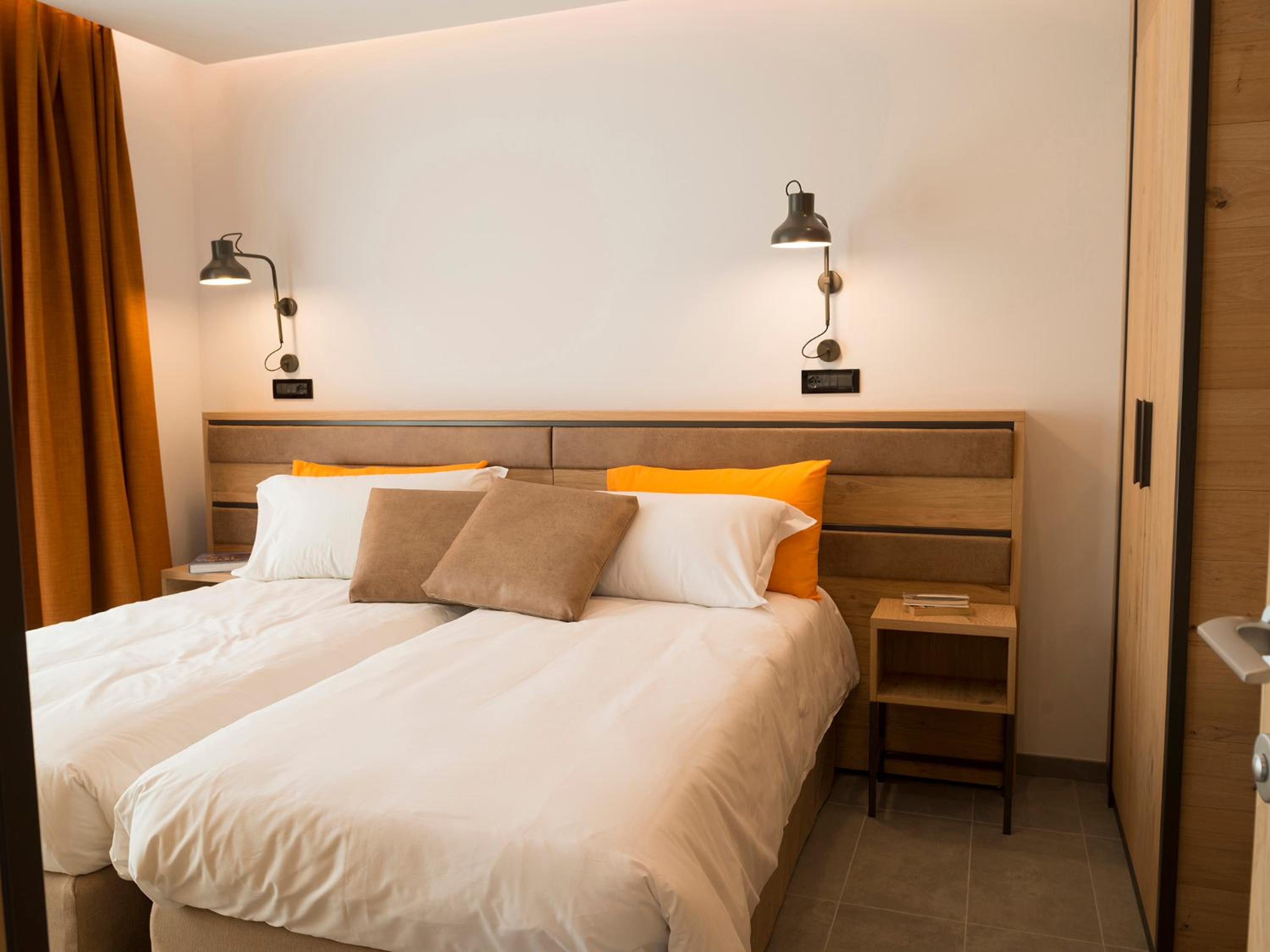 One-Bedroom Apartment - Photo 4