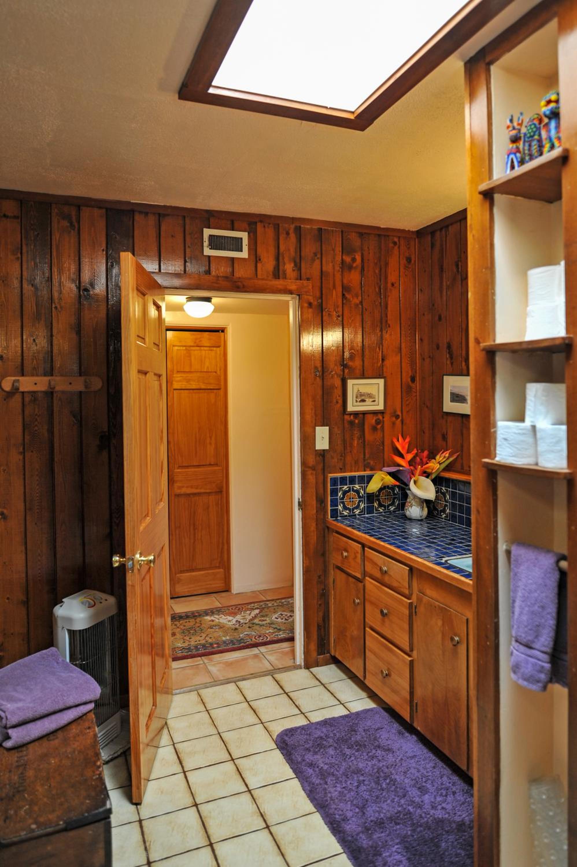 One-Bedroom Apartment - Photo 32