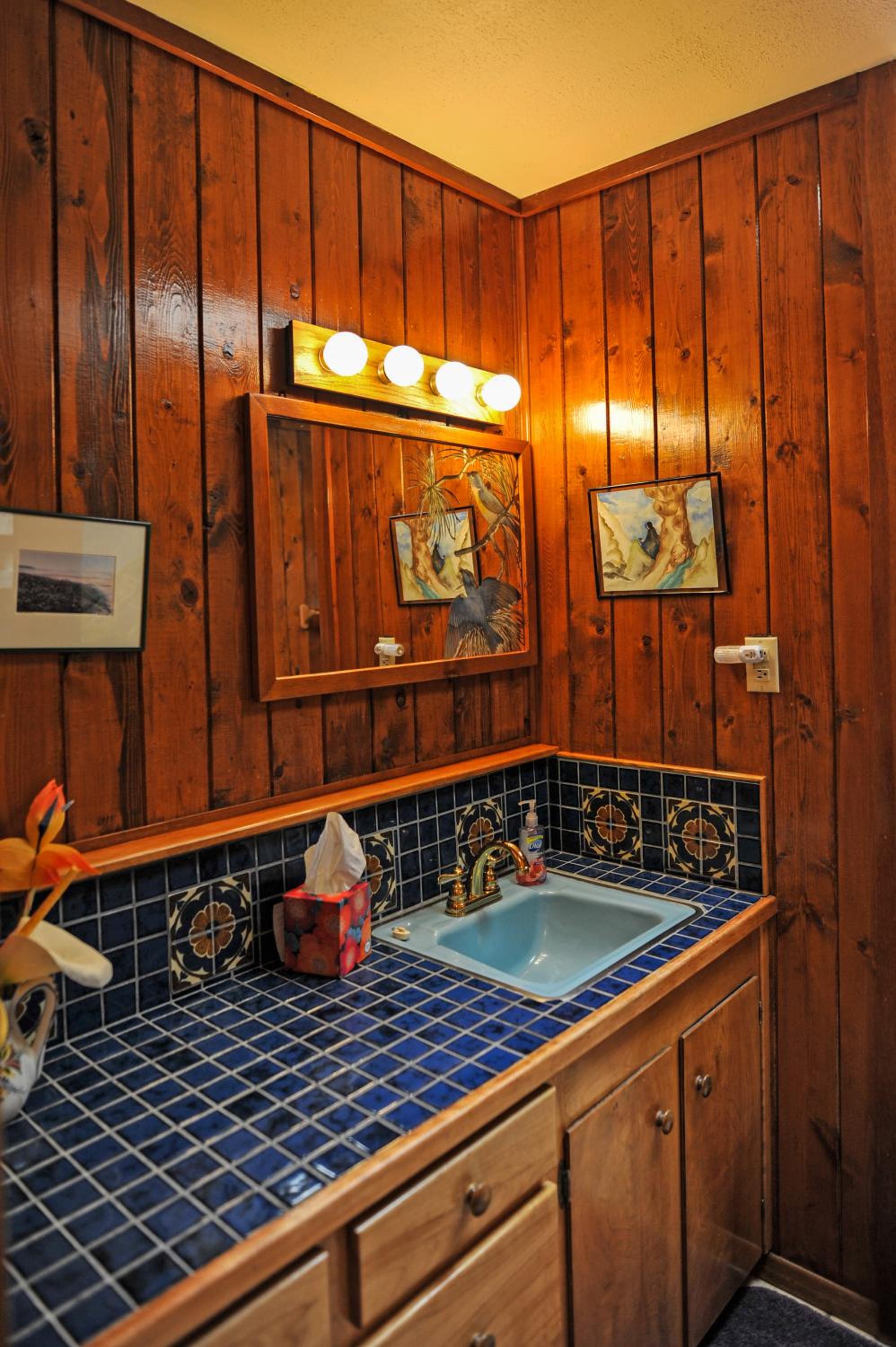 One-Bedroom Apartment - Photo 9