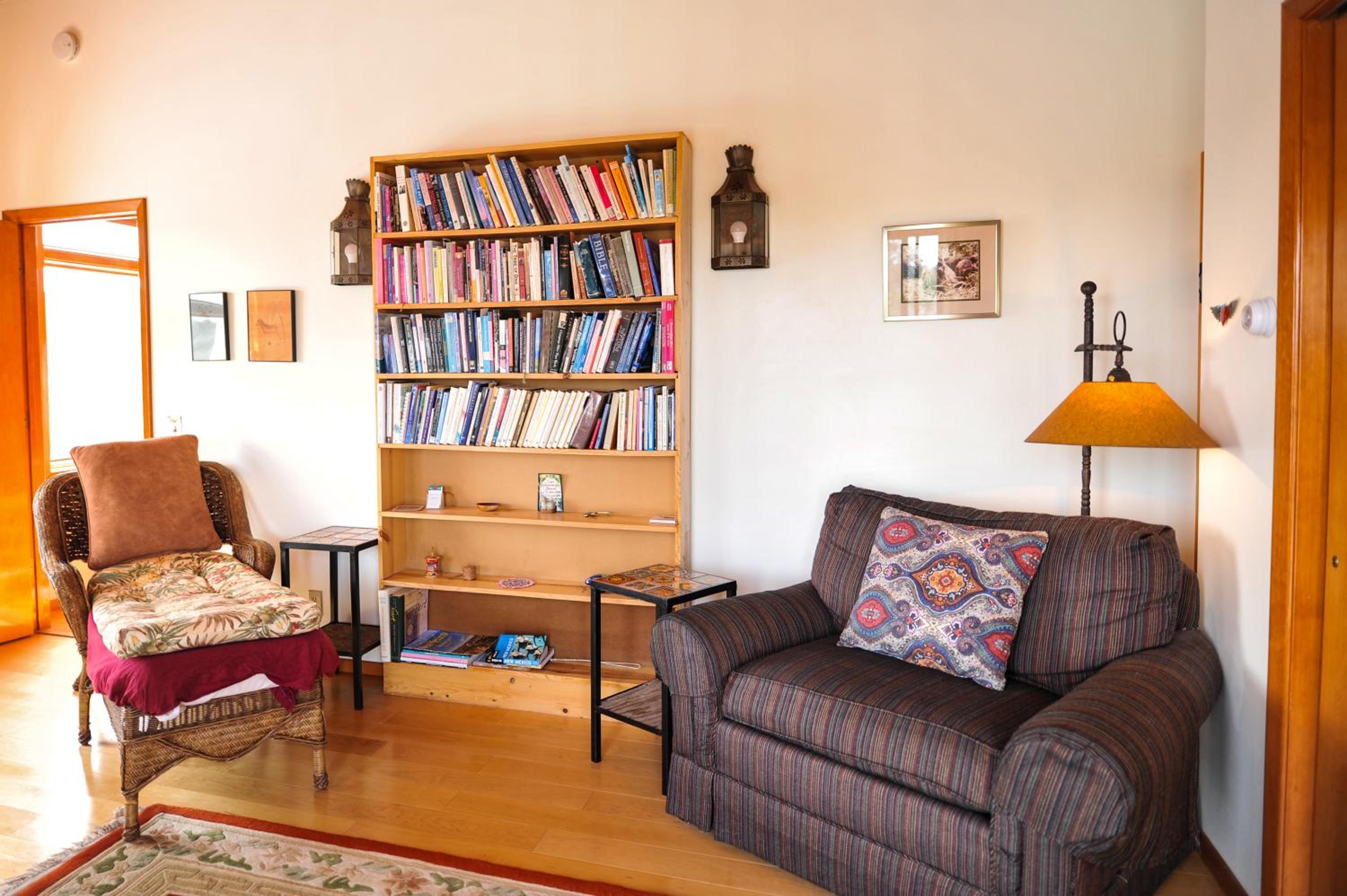 Two-Bedroom Apartment - Photo 36