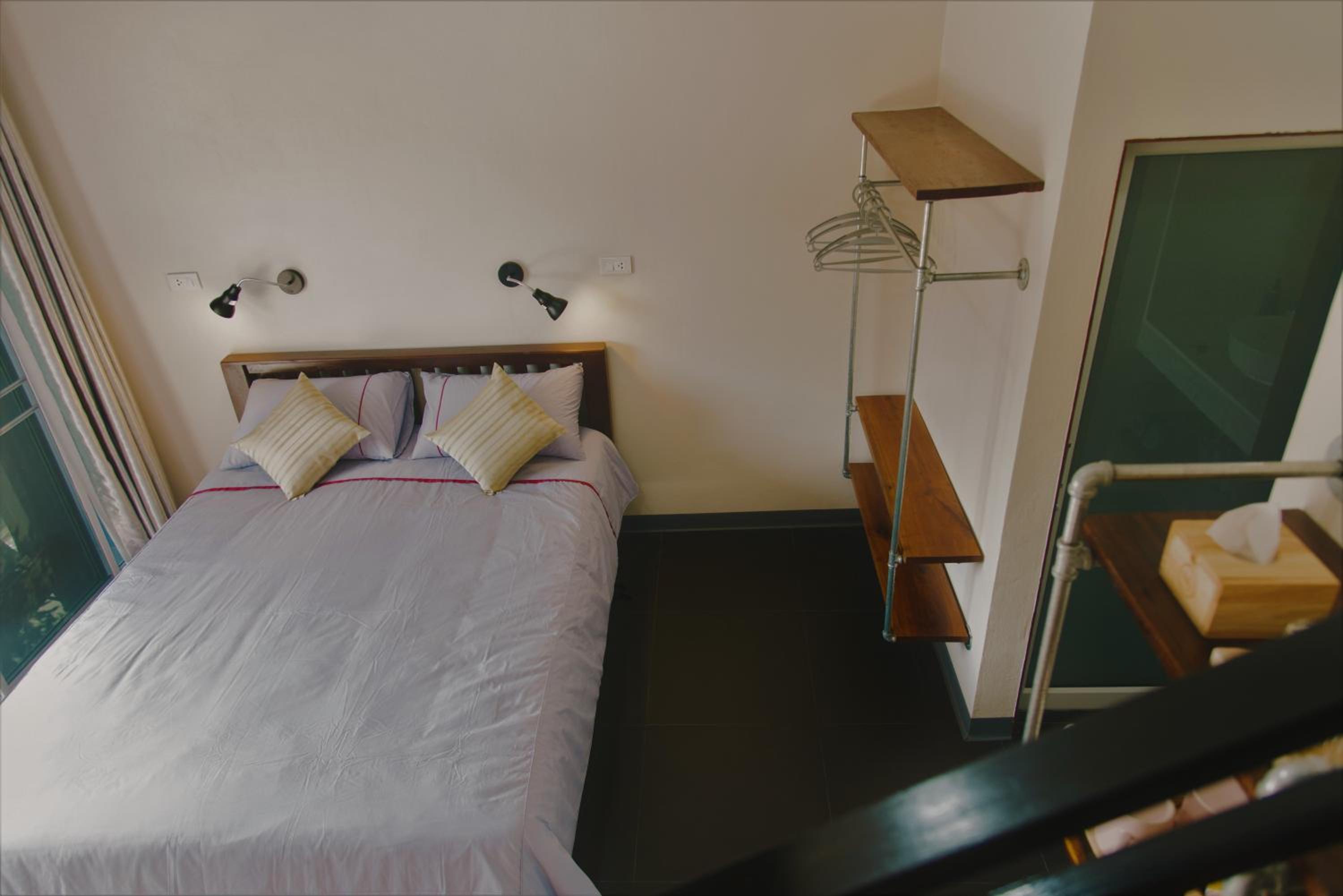 Duplex Quadruple Room - Photo 13