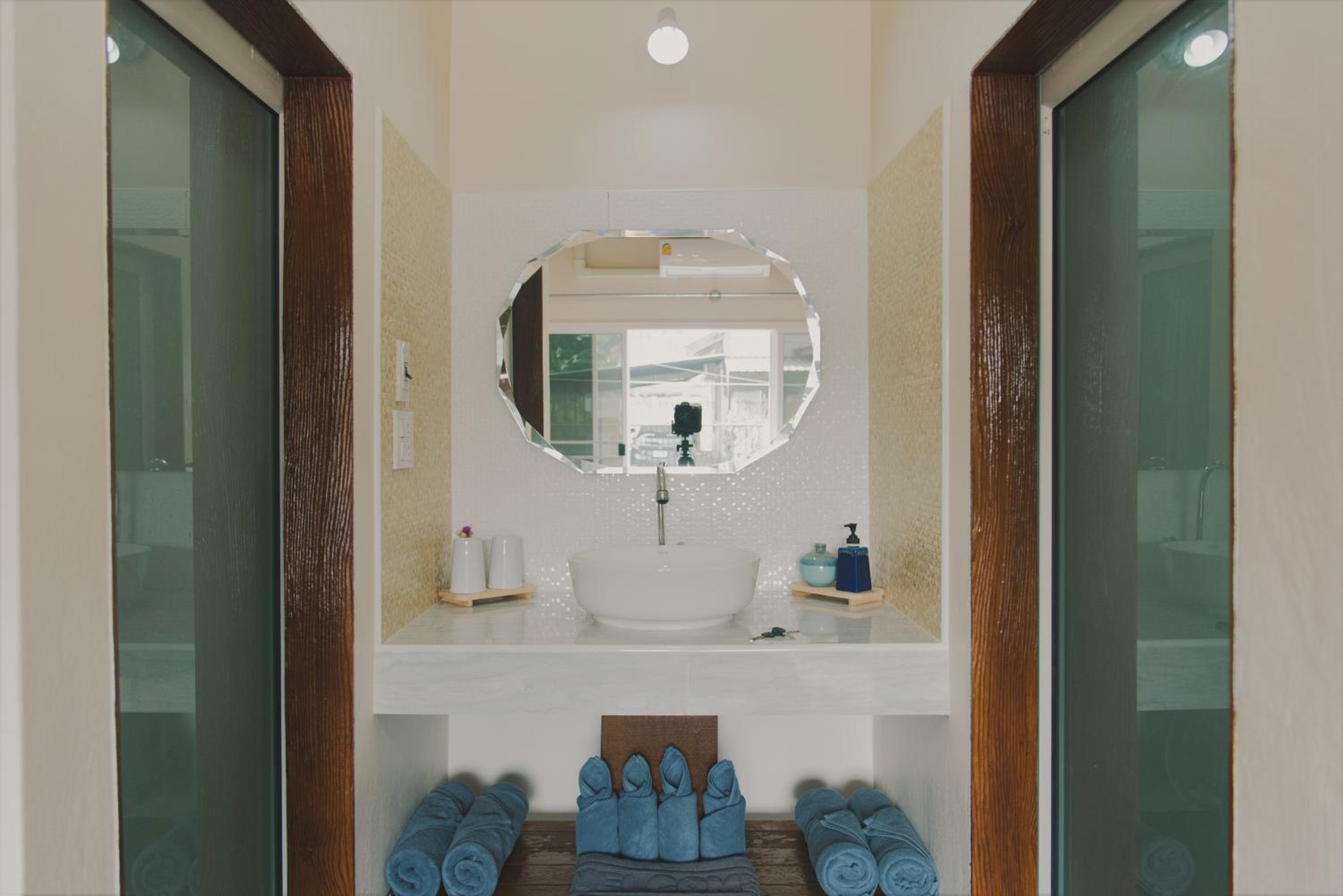 Duplex Quadruple Room - Photo 5