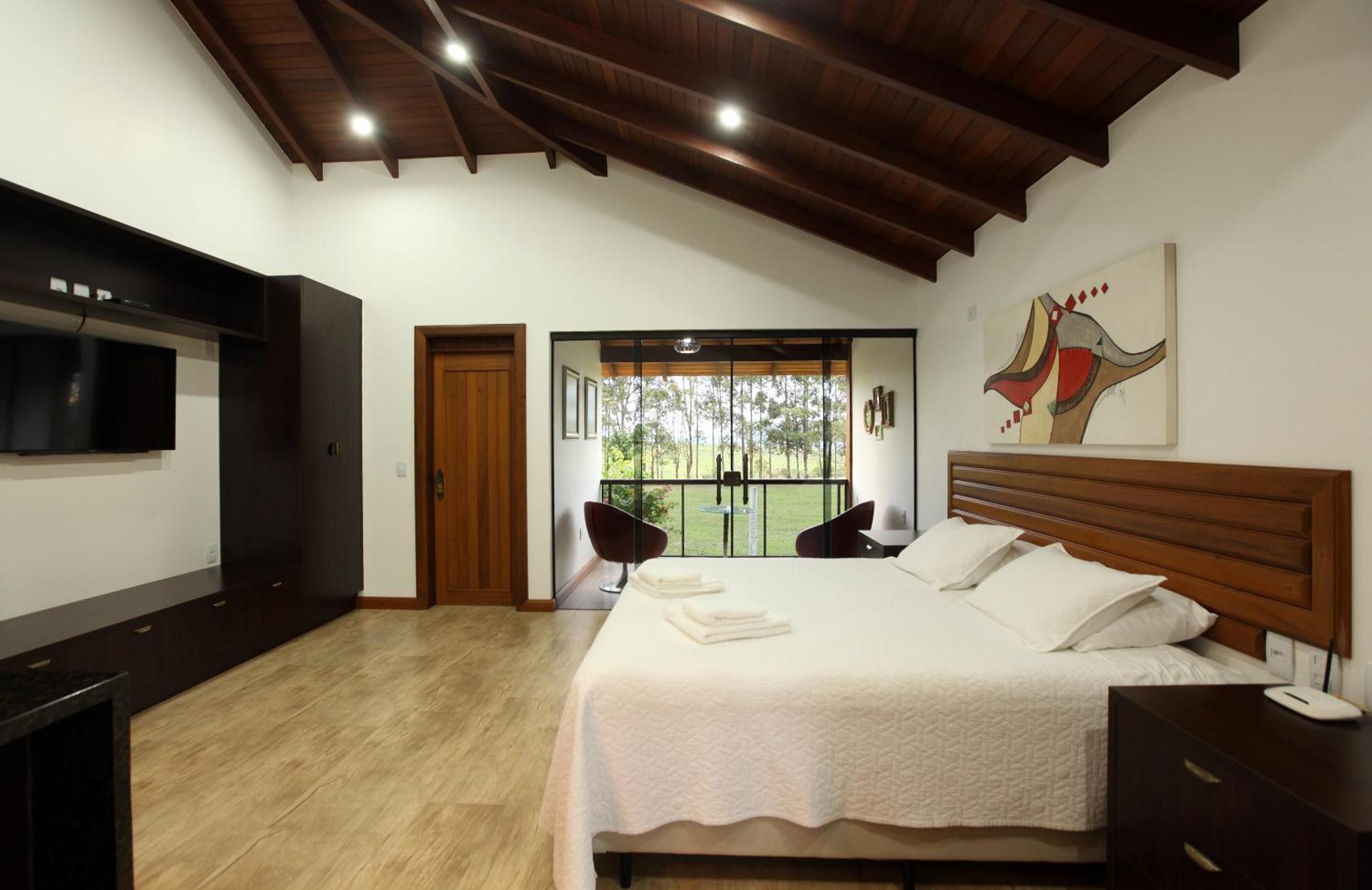 Deluxe Double Room with Shower photo 3