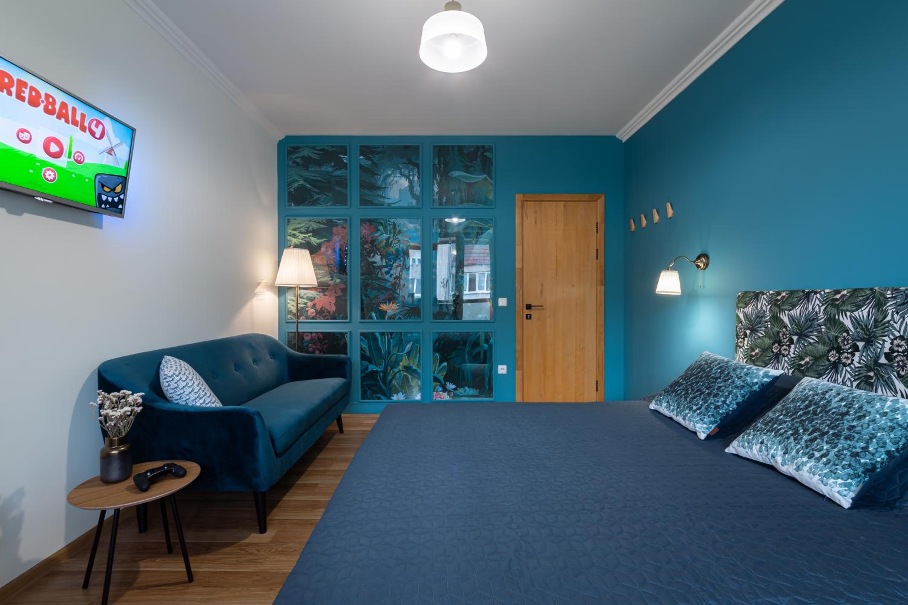 Apartment With Shared Bathroom