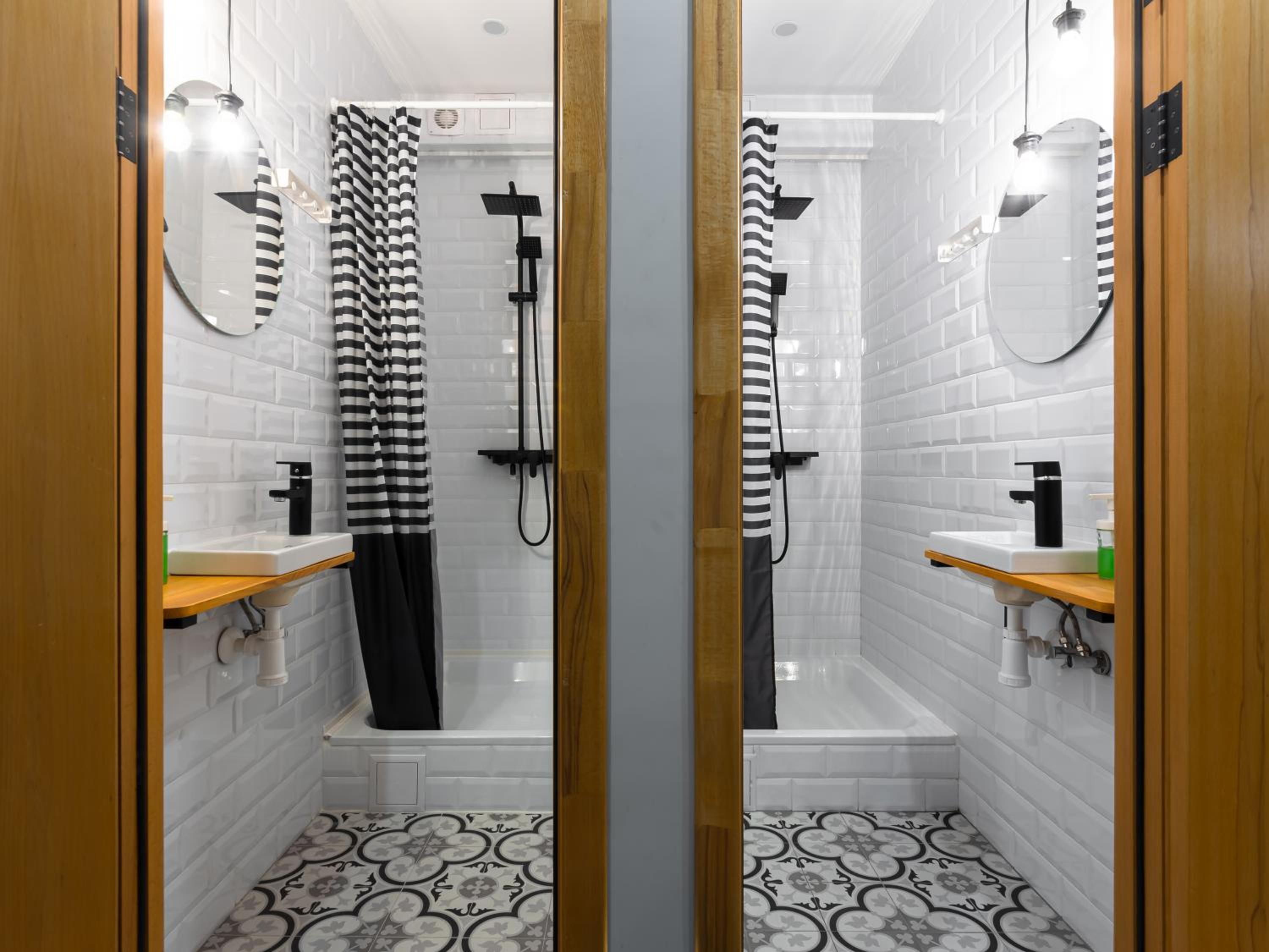 Apartment with King-size bed and shared Bathroom photo 2