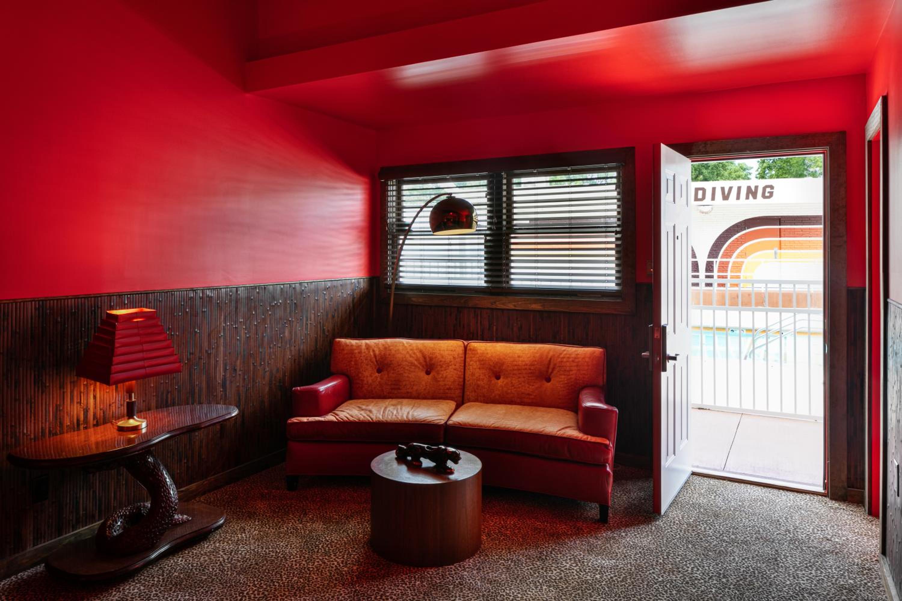 King Pool Suite