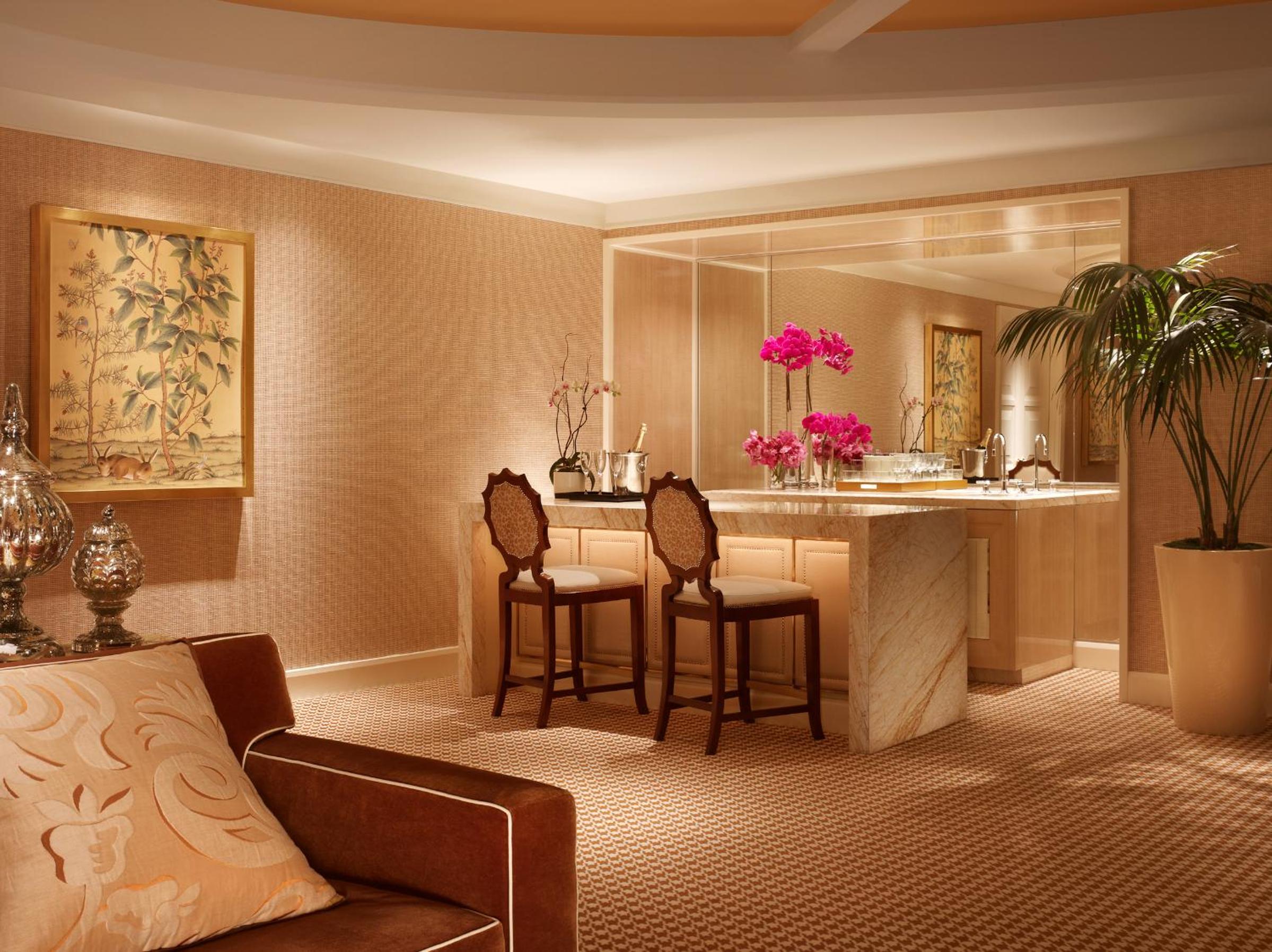 Encore Tower Suite Salon  - Photo 2