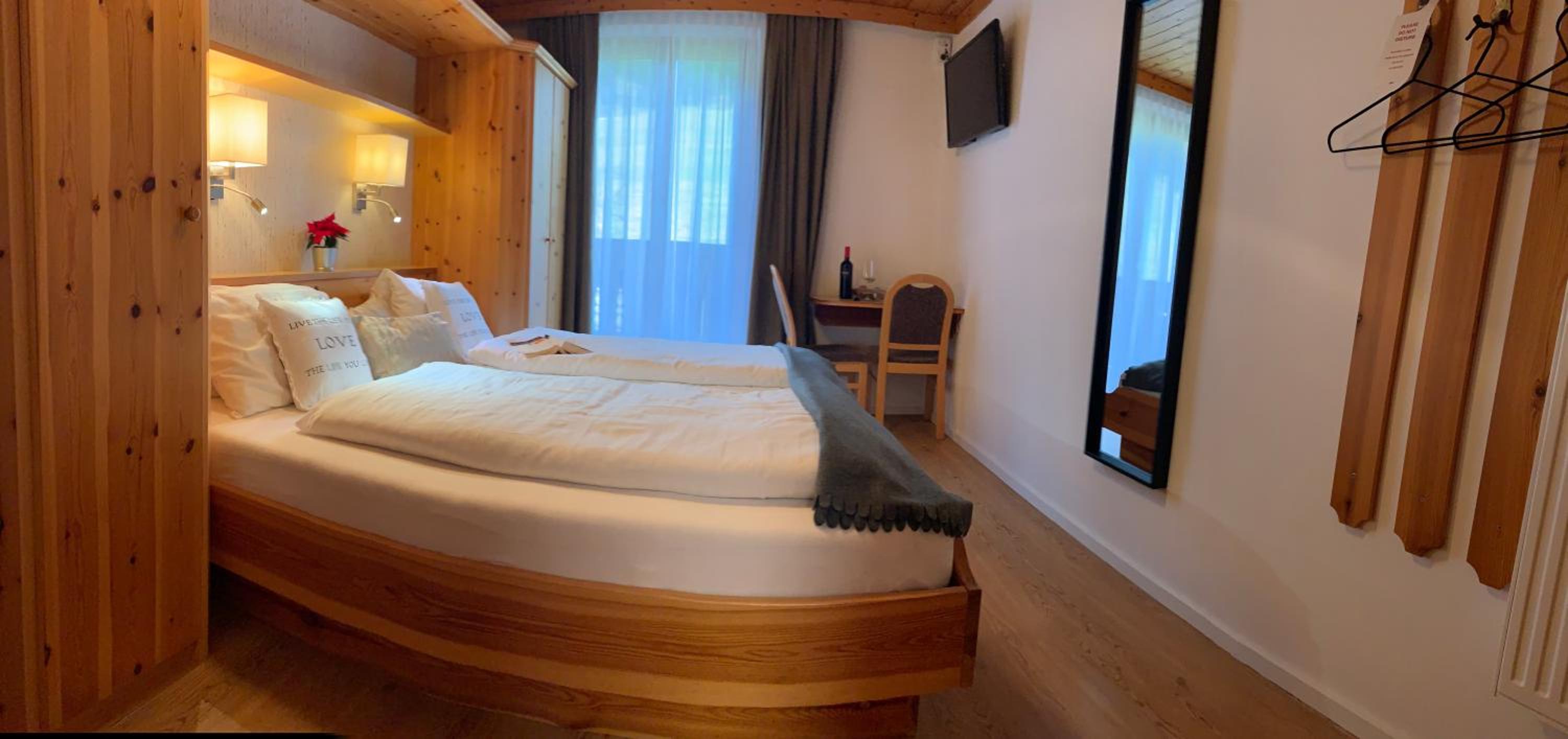 Double Room - Photo 3