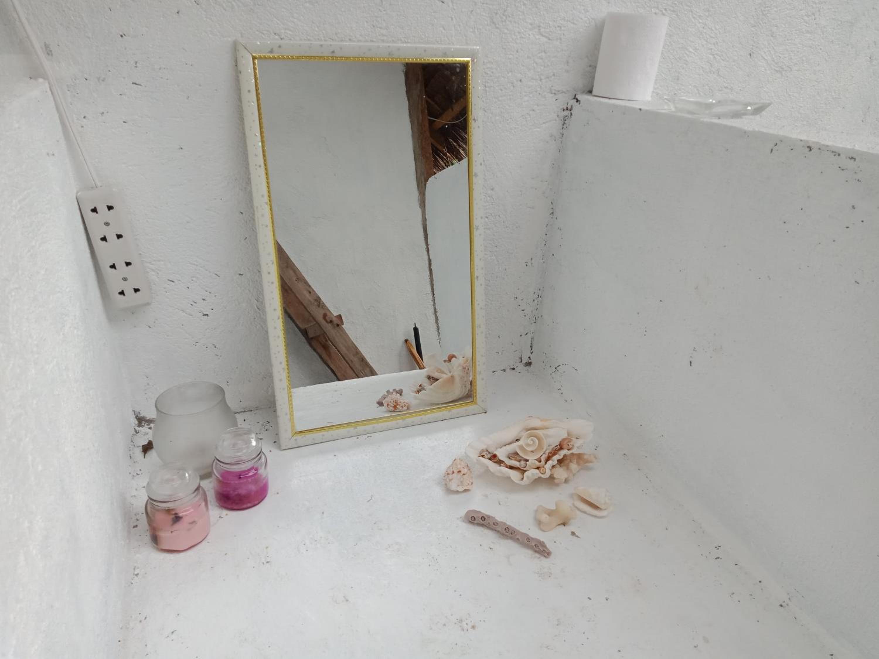 Twin Room with Shared Bathroom photo 2
