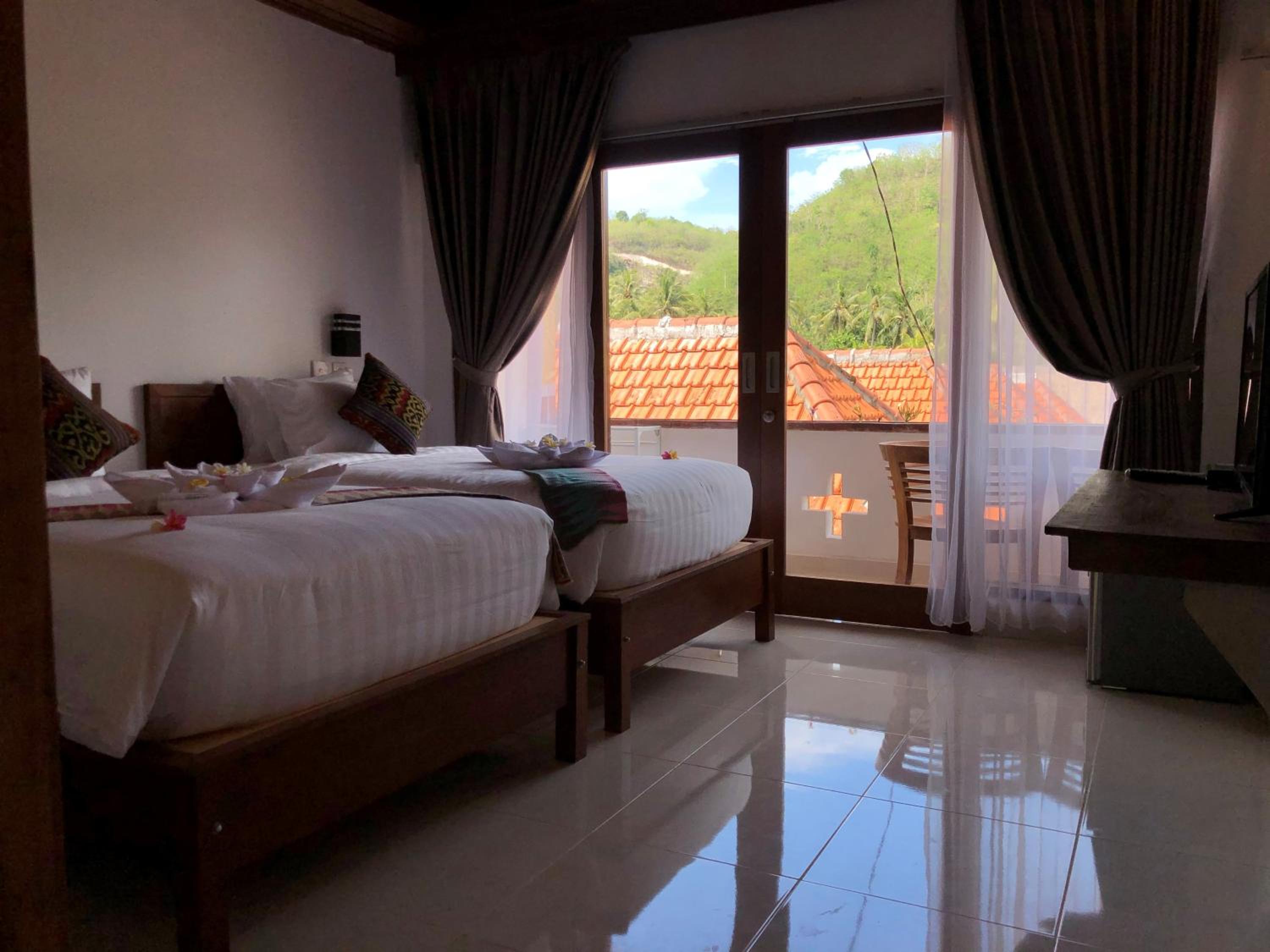 Deluxe Twin Room - Photo 1