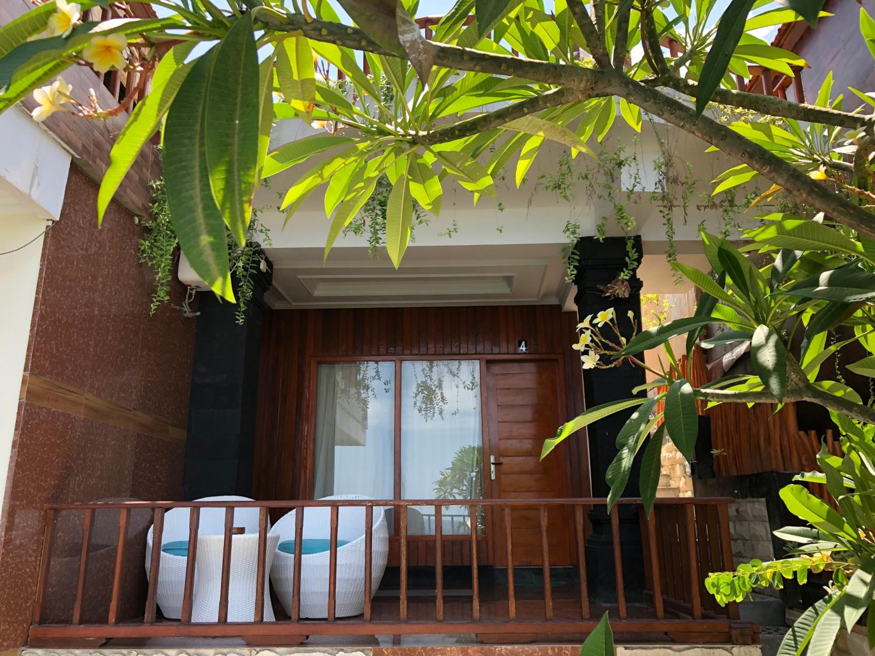 Double Room with Balcony and Sea View - Photo 9