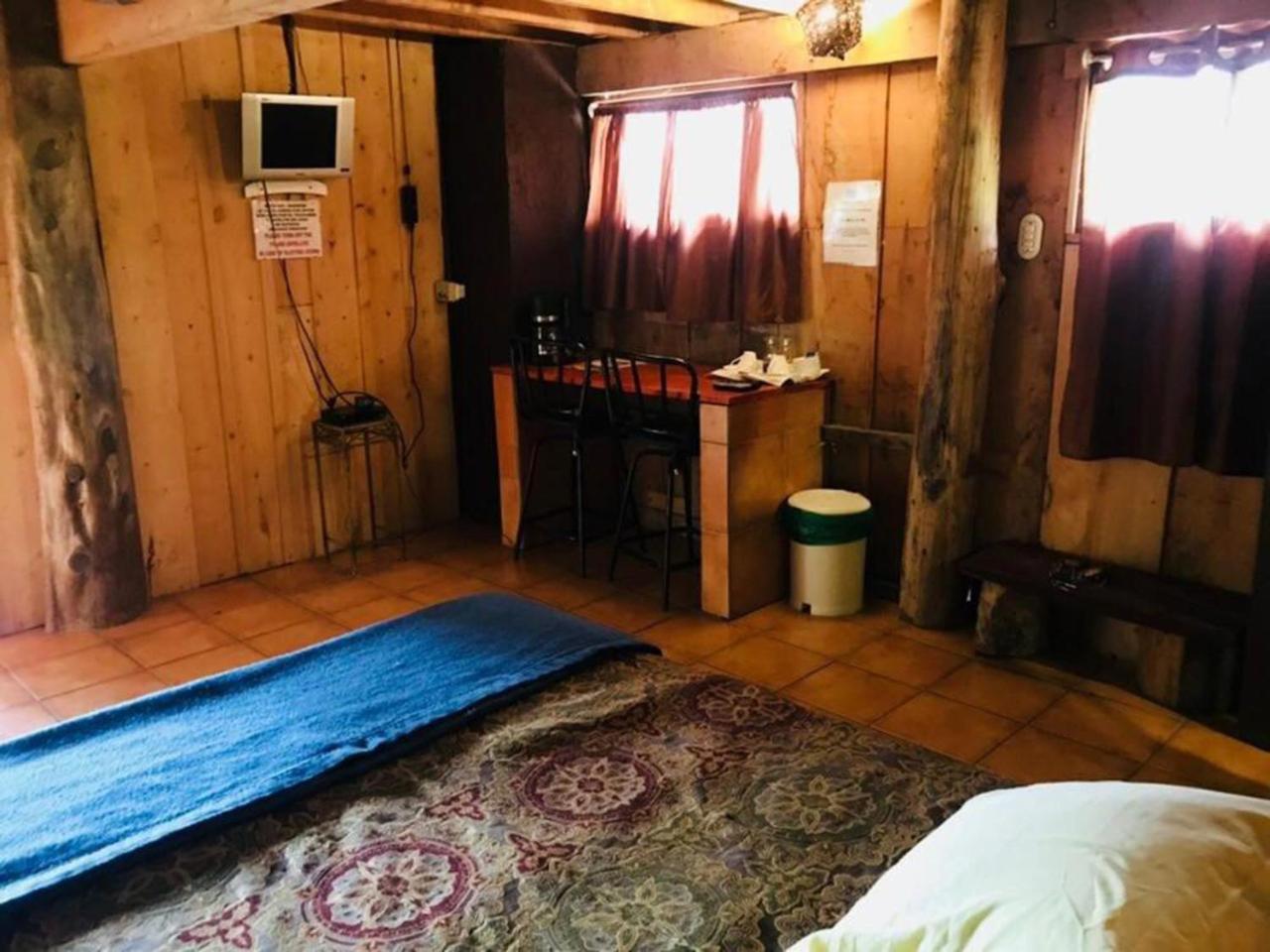 Budget Twin Room photo 3