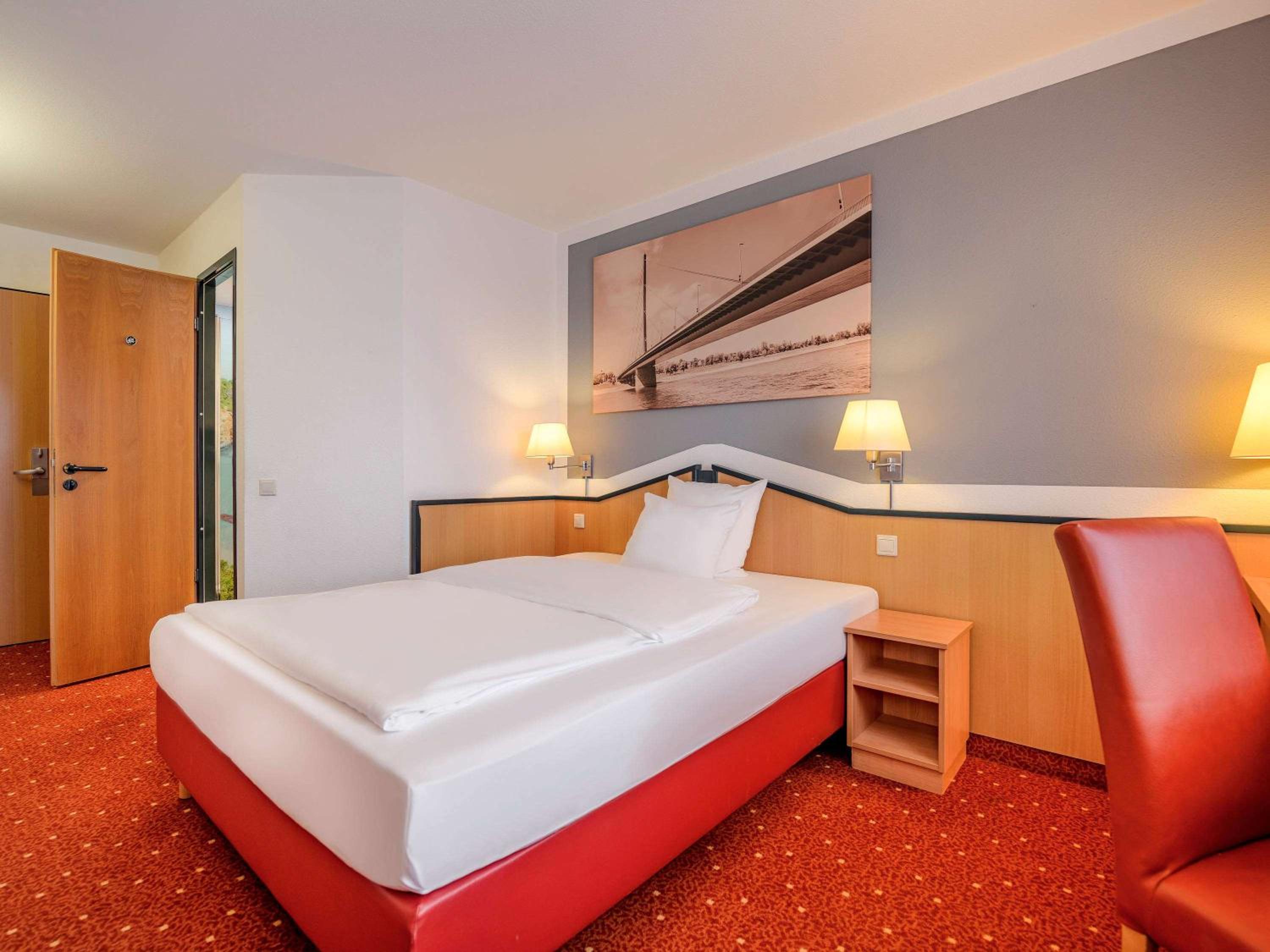 Standard Queen Room - Photo 1