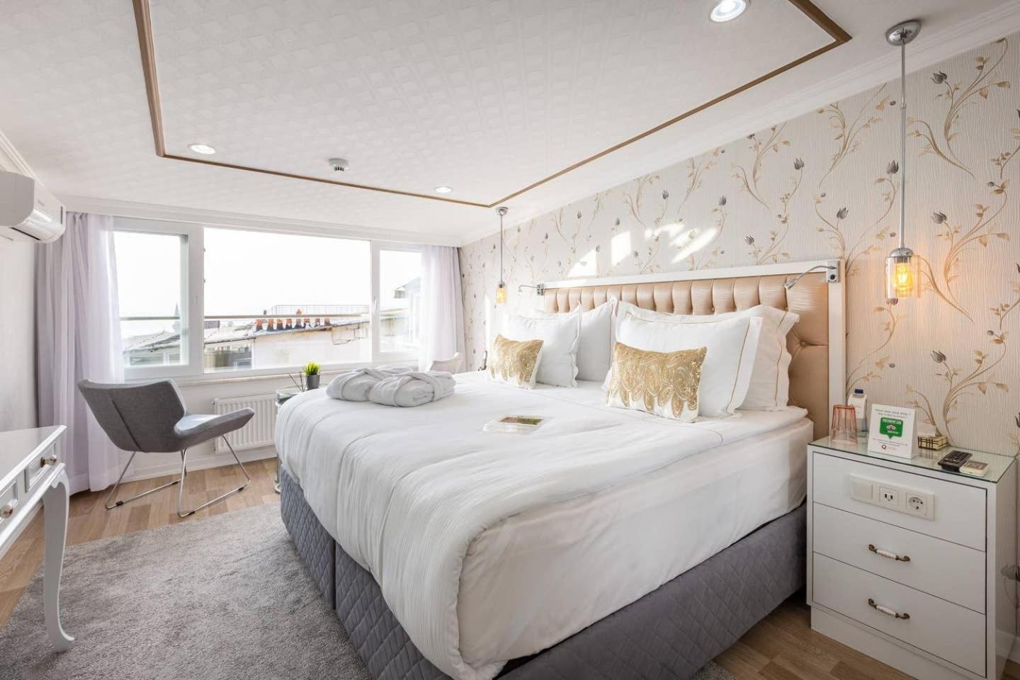 Junior Suite with Sea View - Annex A Block