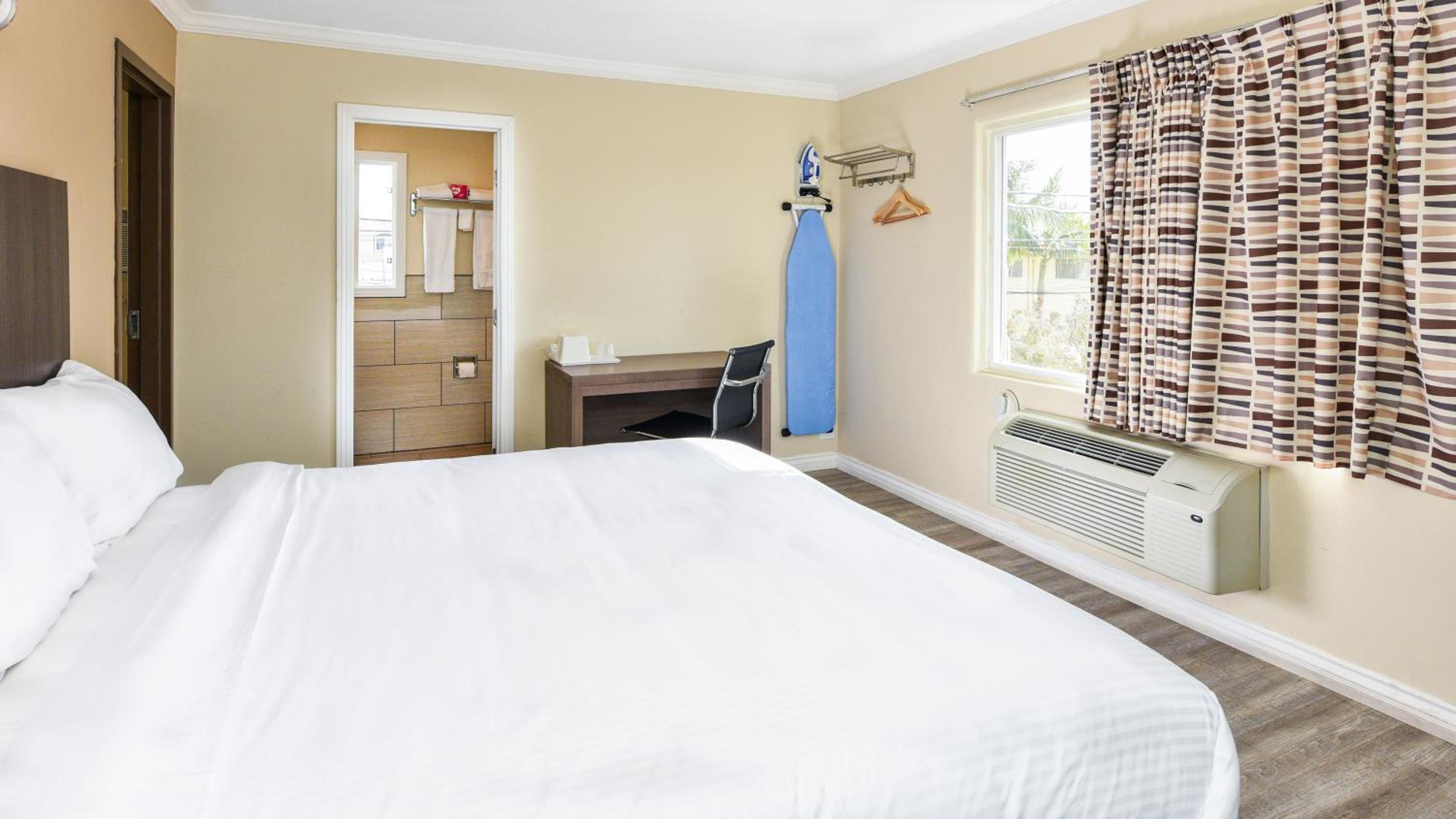 King Suite - Photo 1