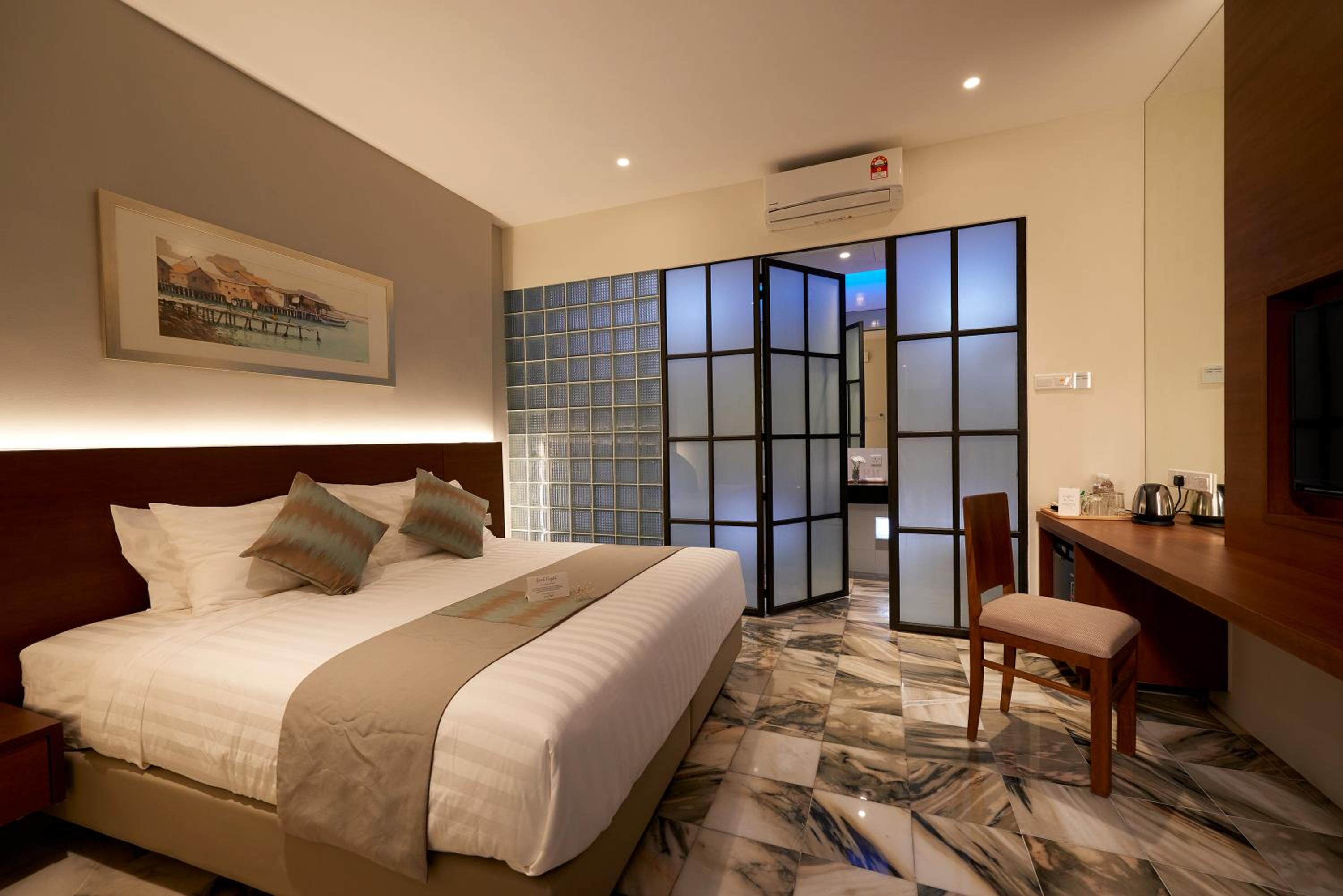 Vintage Suite - Photo 1