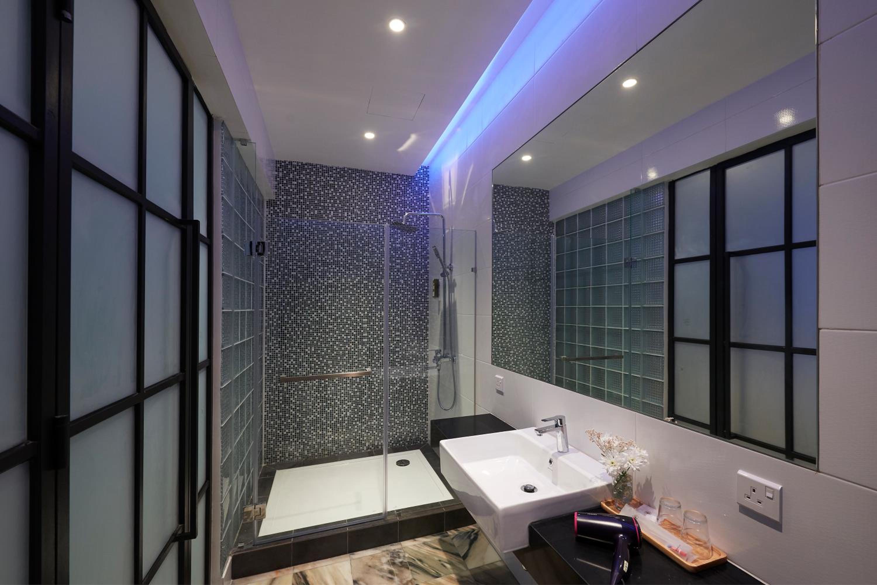 Heritage Suite - Photo 2