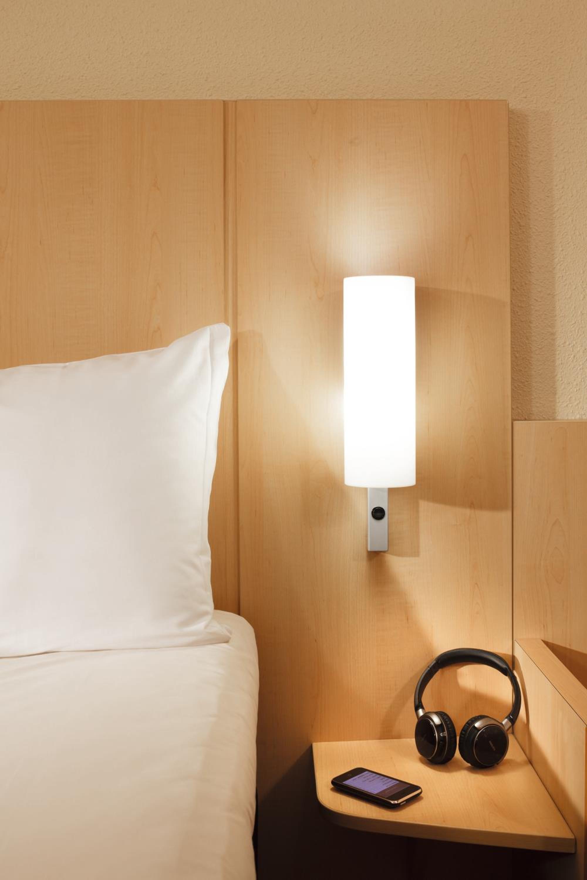 Standard Room with 1 Double Bed - Photo 6