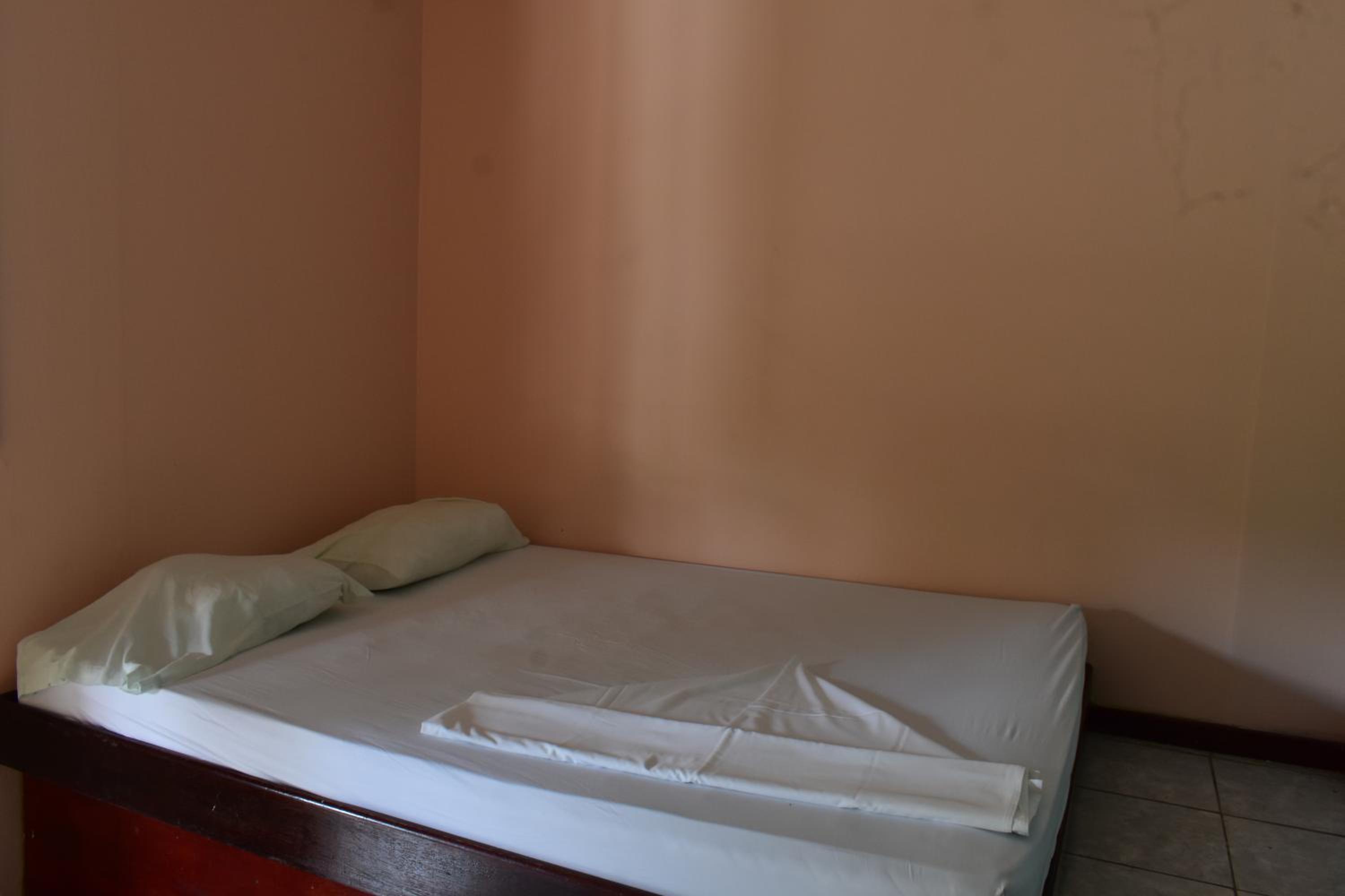 Standard Double Room with Shared Bathroom photo 2