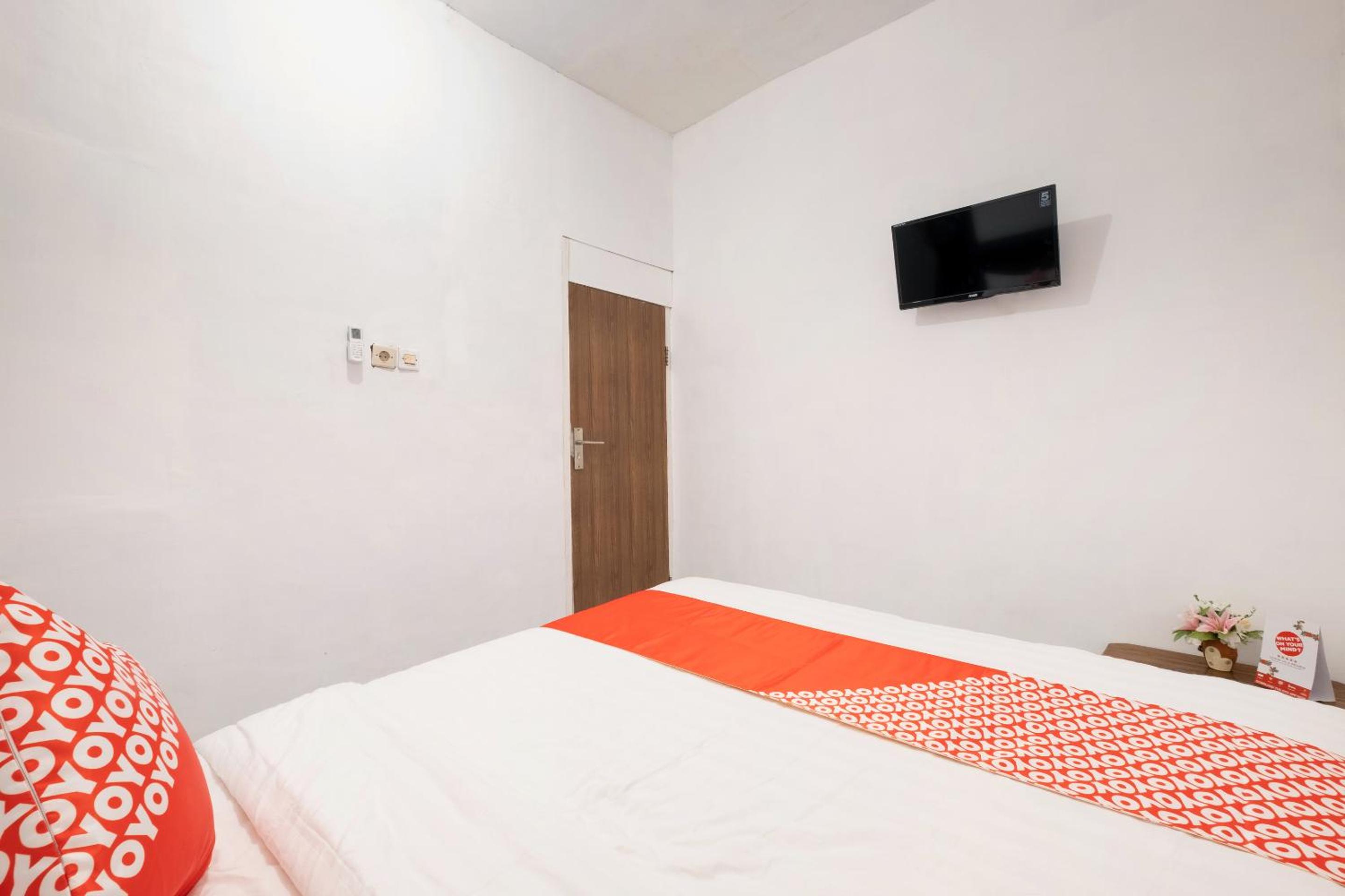 Standard Double Room - Photo 3