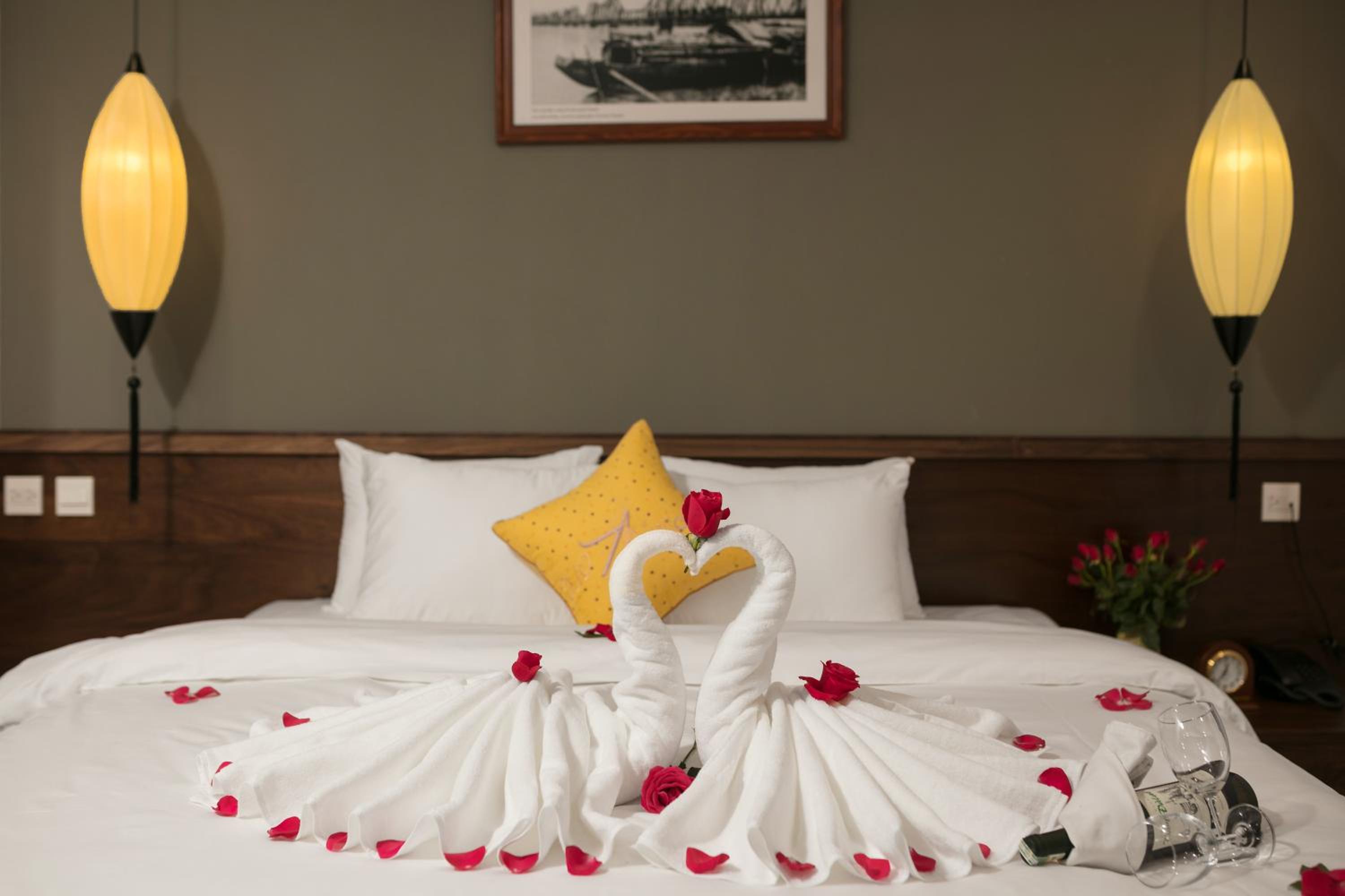 Honey moon suite city view room