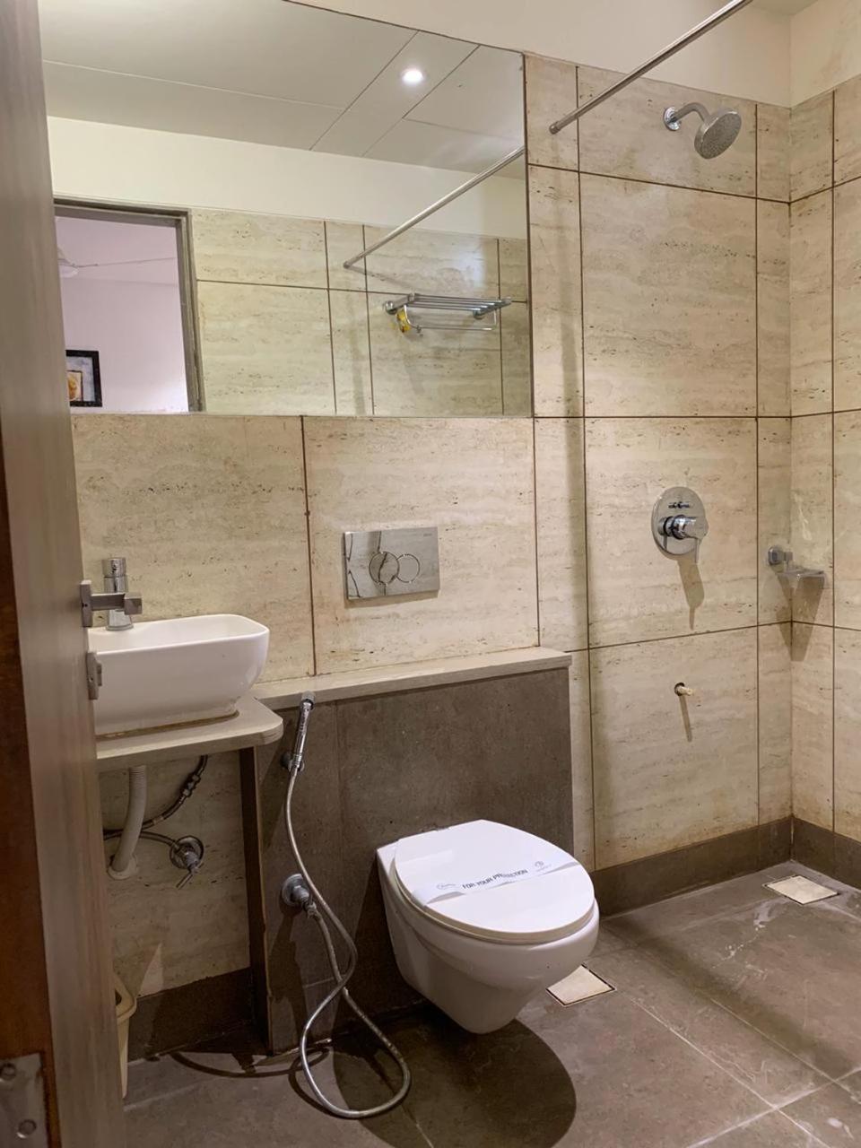 Deluxe Room - Photo 8