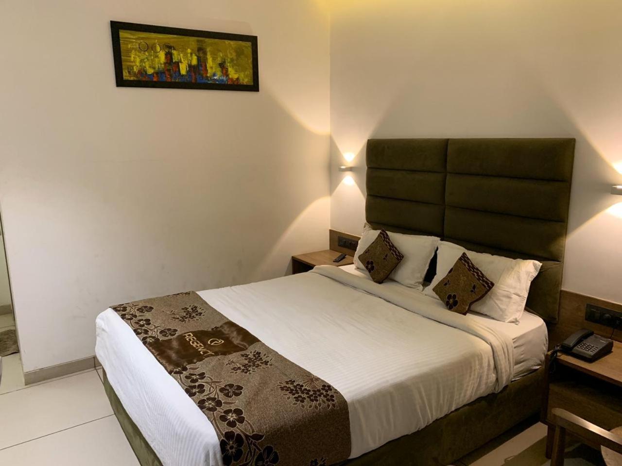 Deluxe Room - Photo 6